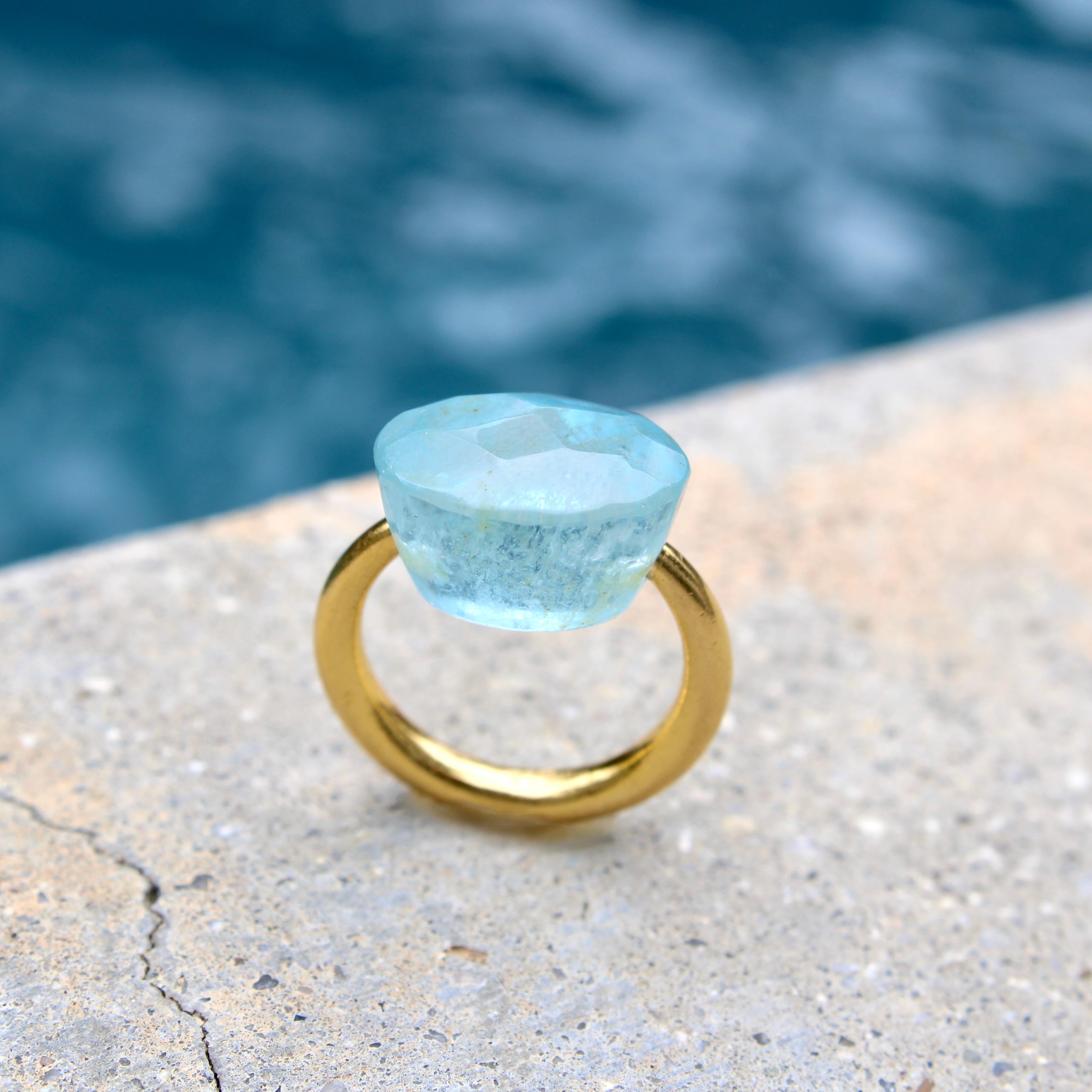 22K Gold Marie-Hélène de Taillac Milky Aquamarine Cabochon Ring For Sale 9