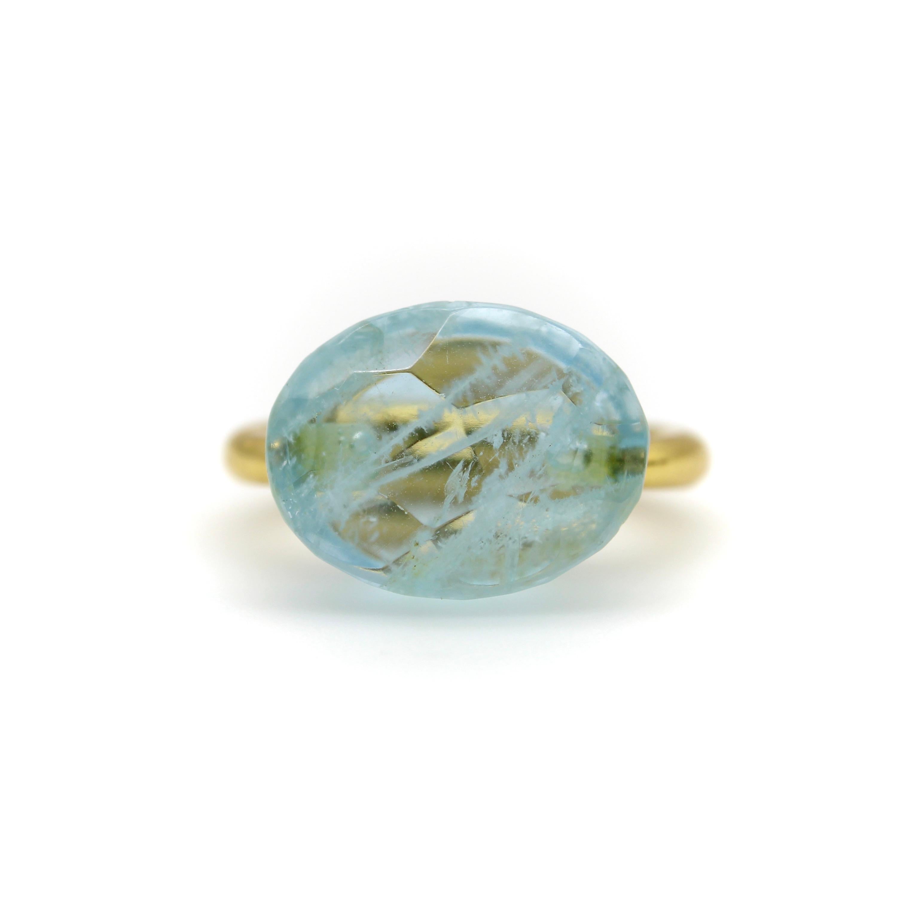 We were lucky enough to come across one of the most desirable rings made by Marie-Hélène de Taillac, and it happens to be one of our favorites in her design. We love a swivel ring, and this one has a particularly fluid design—the band is wider on