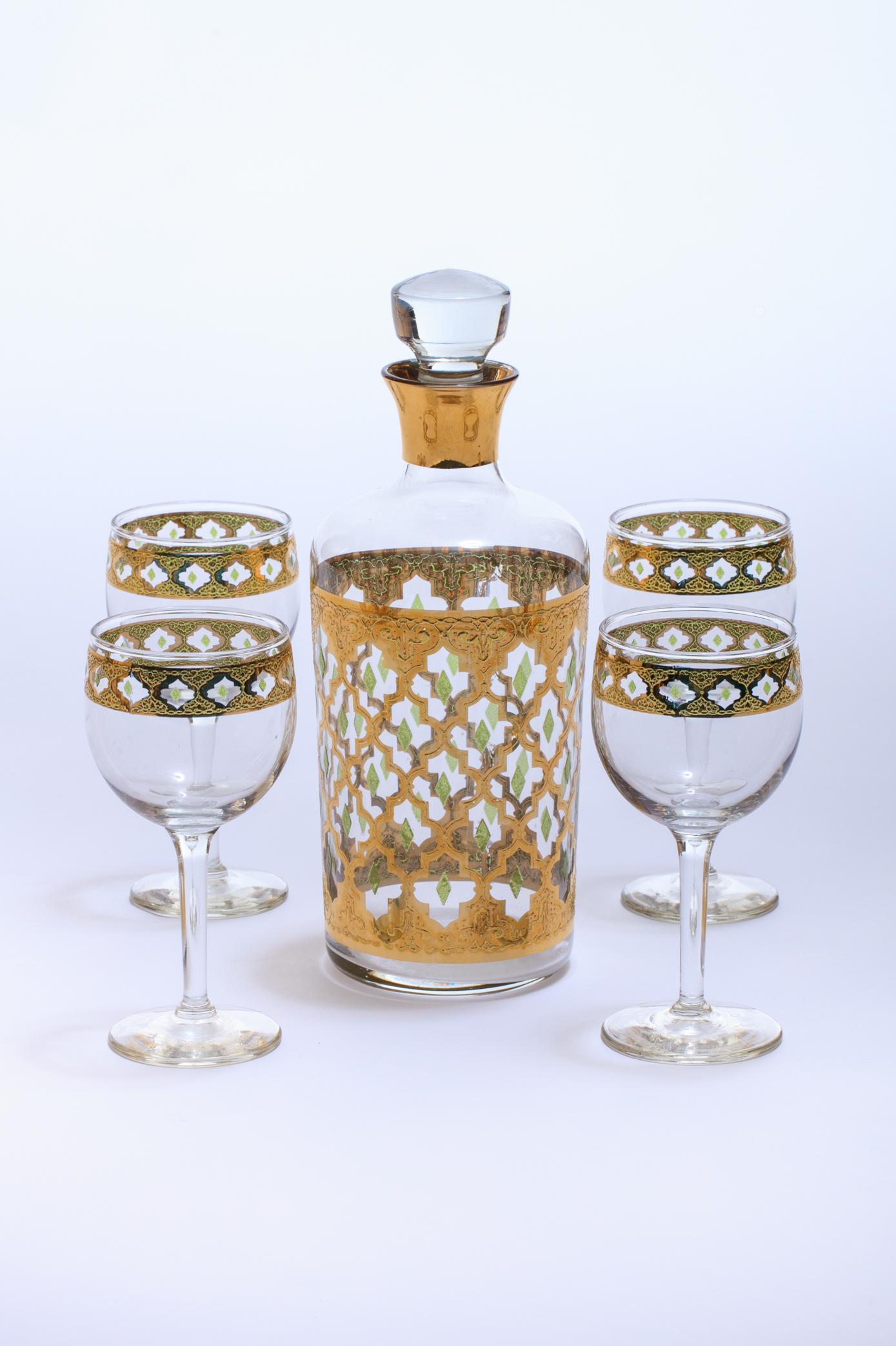 Beautiful Moroccan themed spirits or wine decanter. The decanter shows no wear and is in great condition. This style was showcased in the feature film 