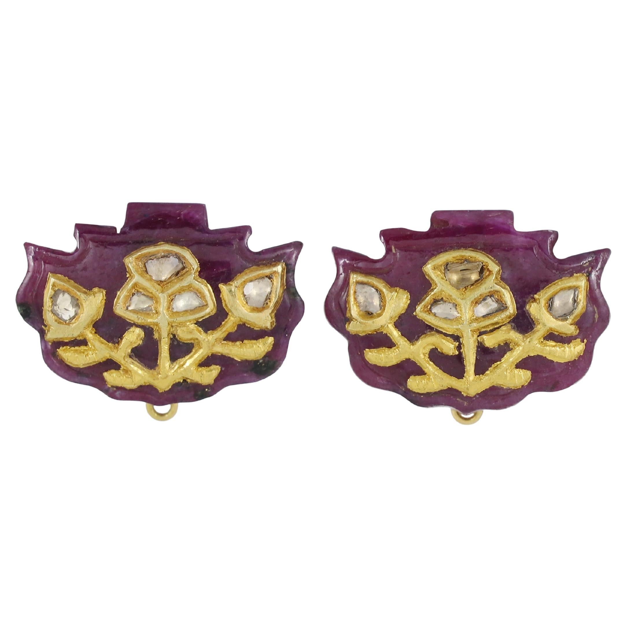 22 Karat Gold Mughal Ohrstecker aus natürlichem Rubin mit Diamanten und Gold