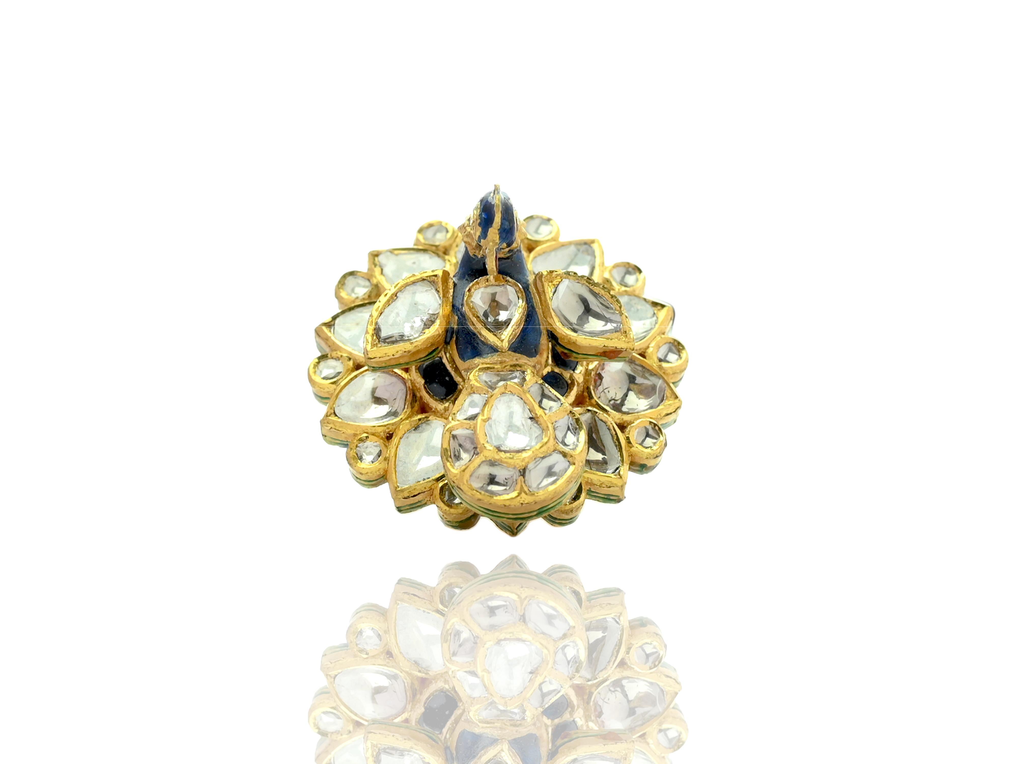 Anello Mughal Peacock in oro 22K con smalto e kundan meena, tempestato di polacchi di diamanti In condizioni Nuovo in vendita a Bangkok,, TH
