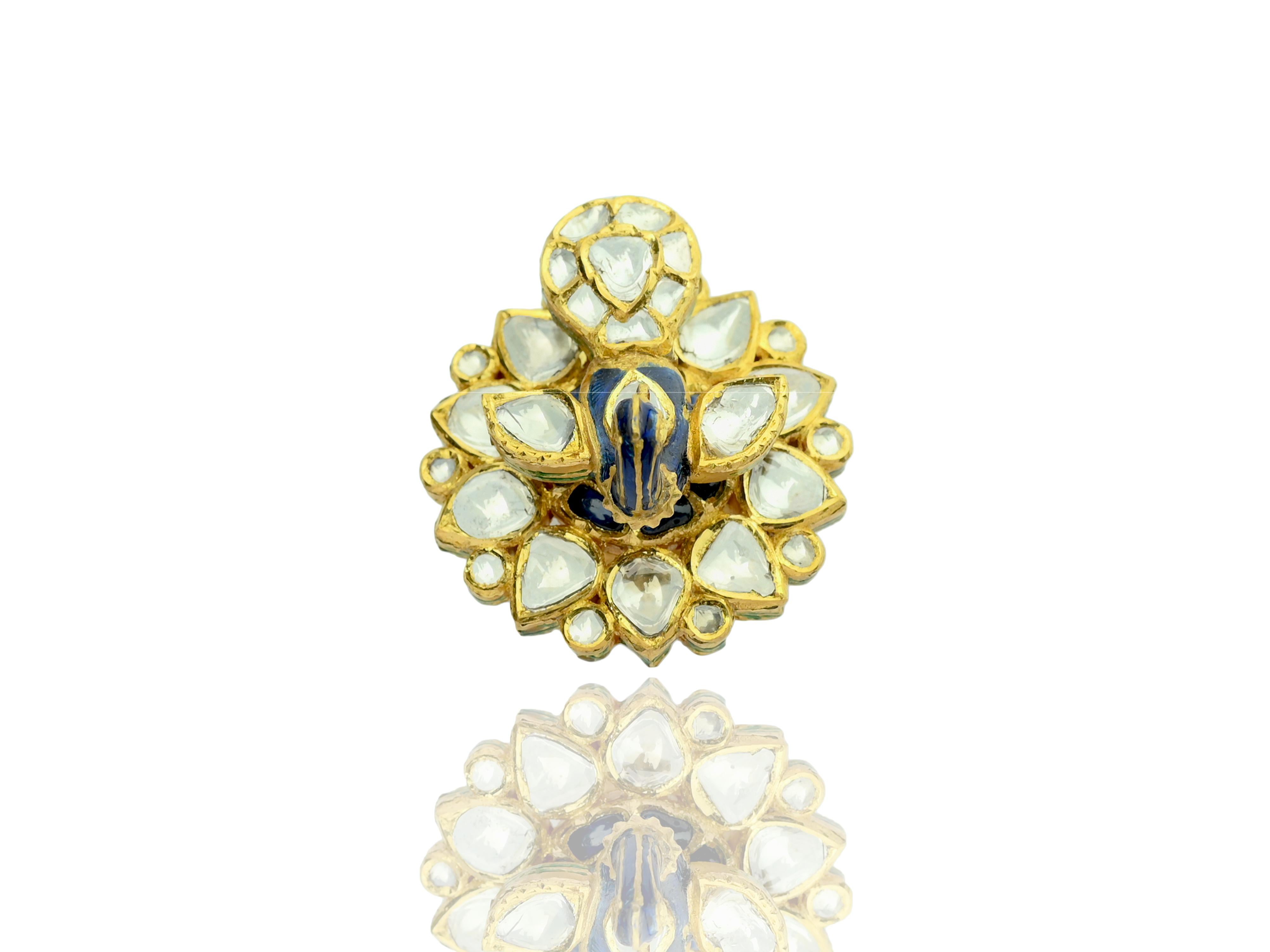 Anello Mughal Peacock in oro 22K con smalto e kundan meena, tempestato di polacchi di diamanti in vendita 2