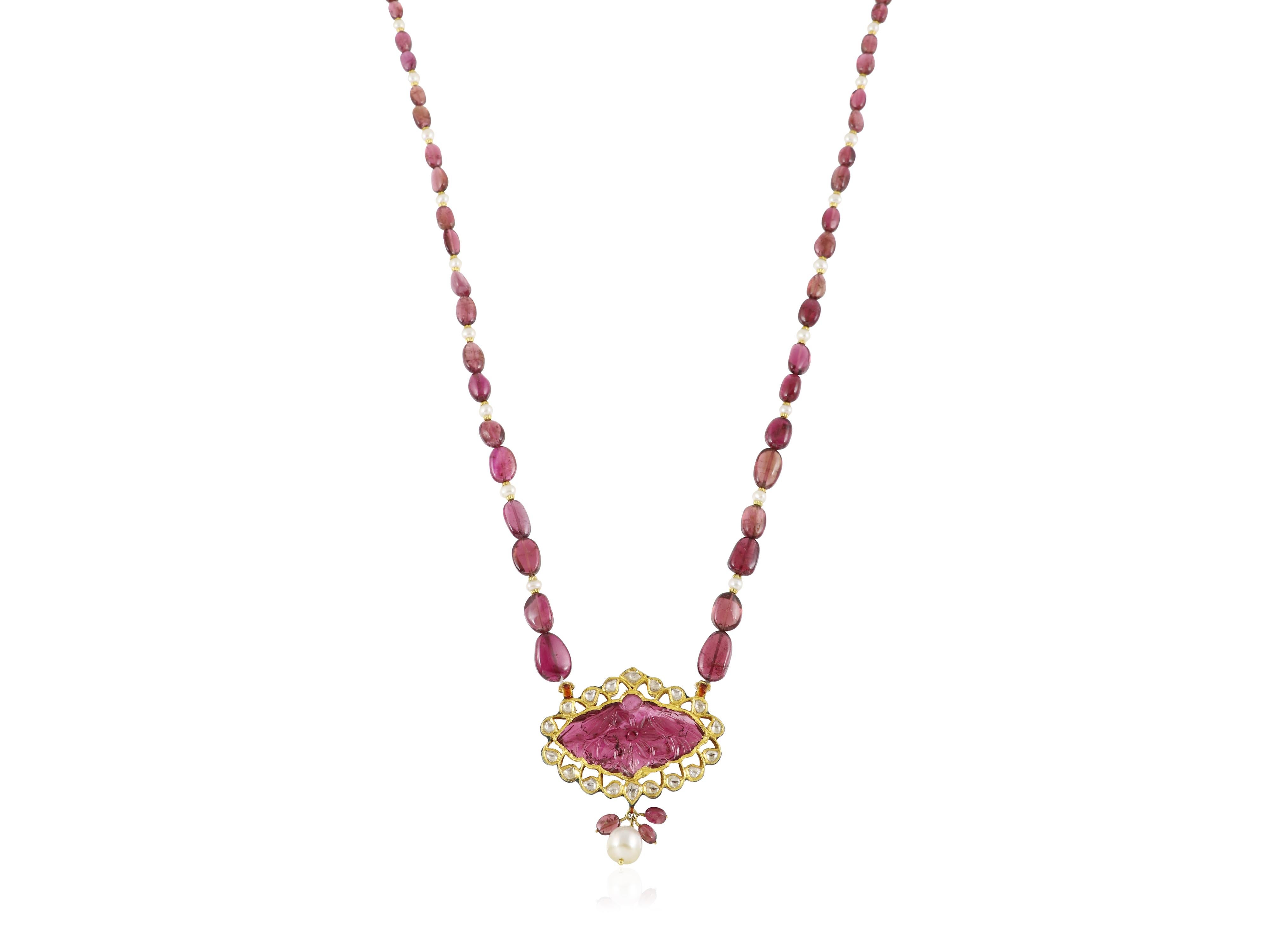22K gold Mughal Tourmaline pendant with natural diamond polki for Indian wedding In New Condition For Sale In Bangkok,, TH