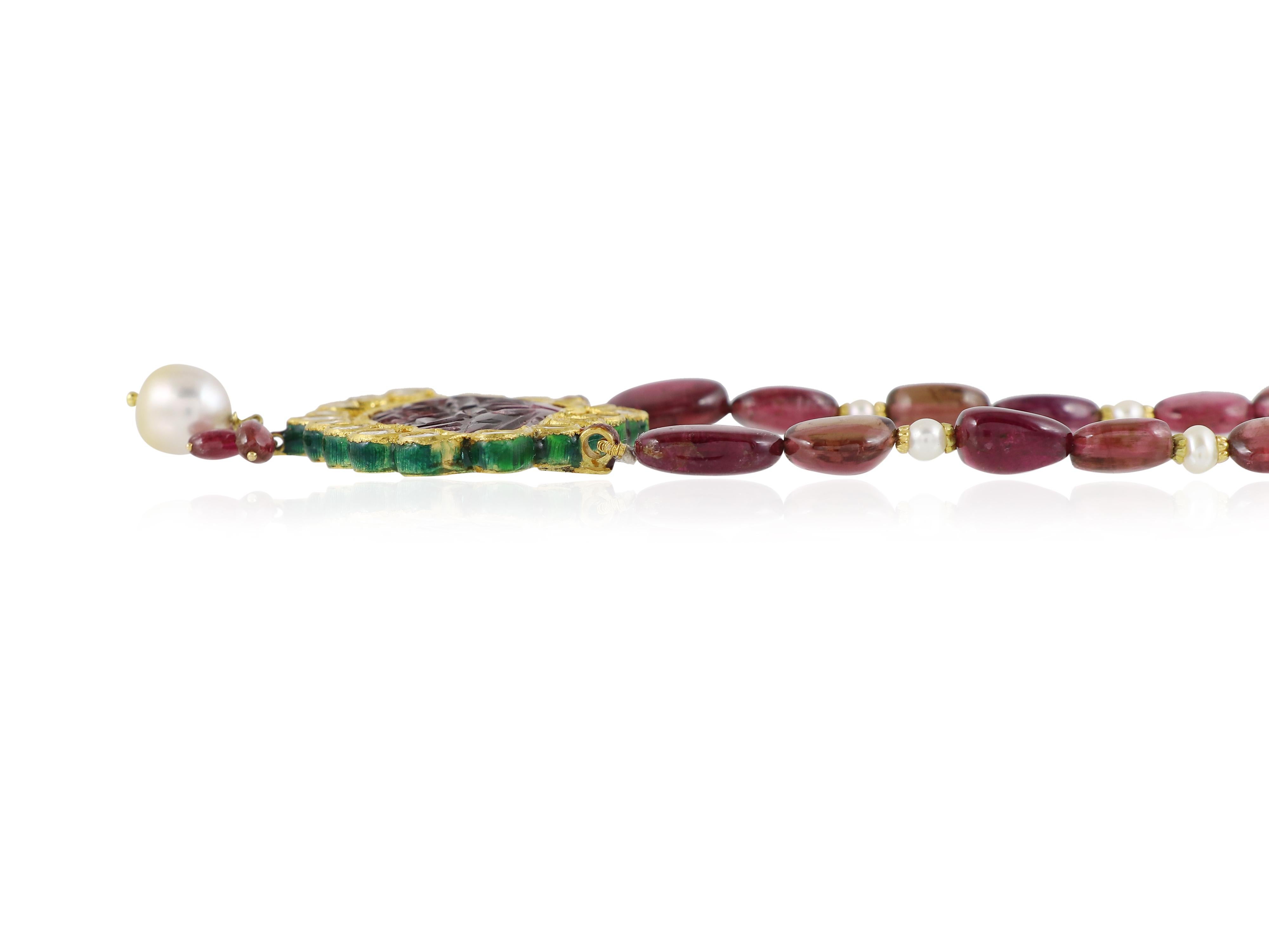 22K gold Mughal Tourmaline pendant with natural diamond polki for Indian wedding For Sale 2