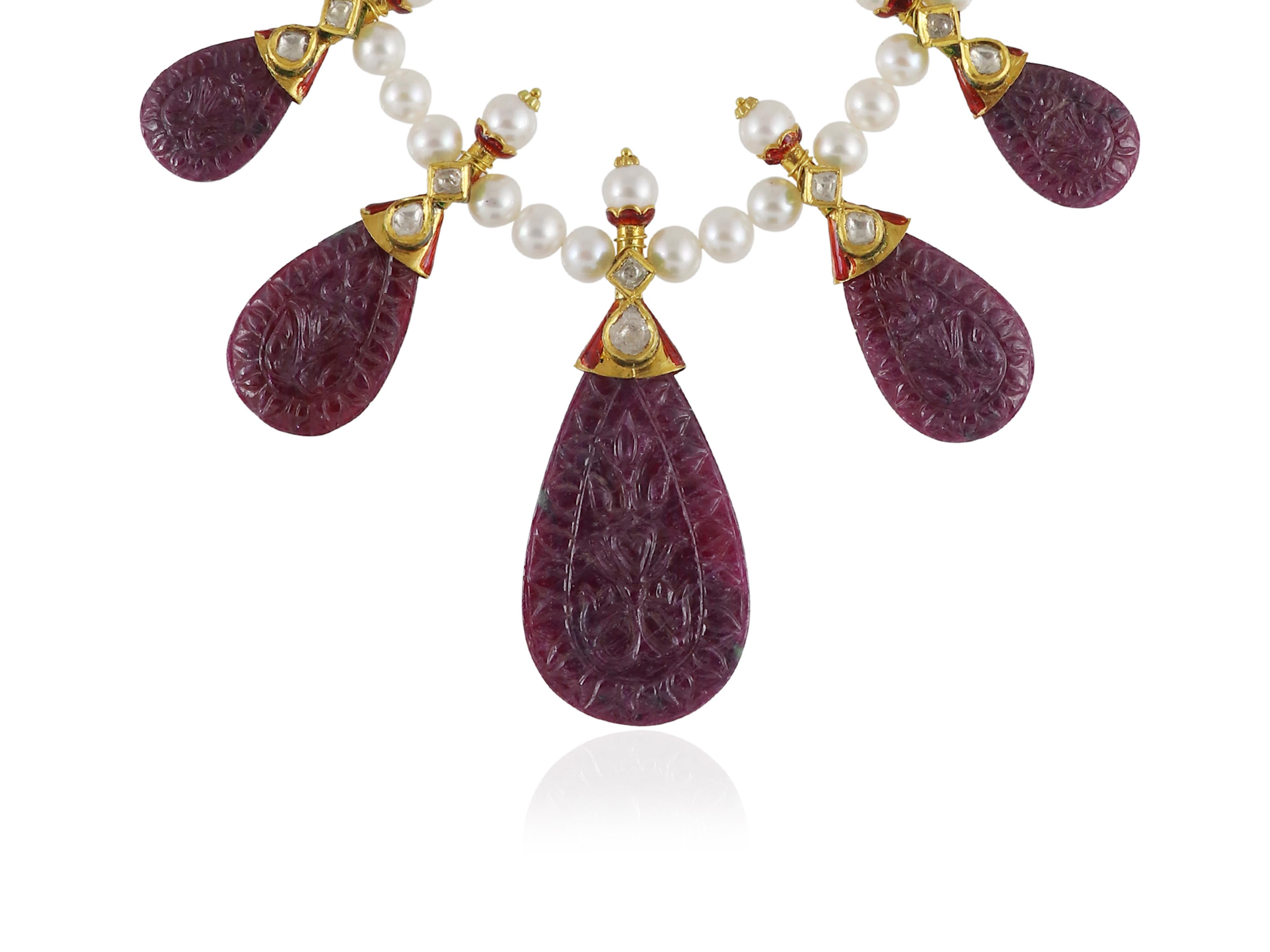 22K Gold natural ruby diamond polki small necklace  Mughal Indian necklace In New Condition For Sale In Bangkok,, TH