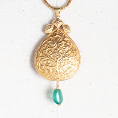 22 Karat Gold Nava Ratna-Anhänger an handgerollter Goldkette, Indien