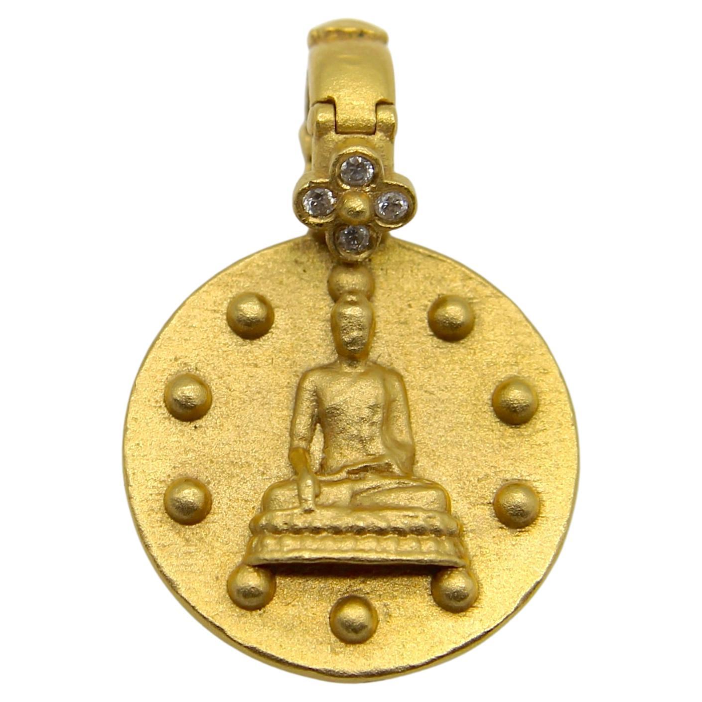 Ciondolo Orly Marcel Buddha in oro 22K con fiocco di diamanti