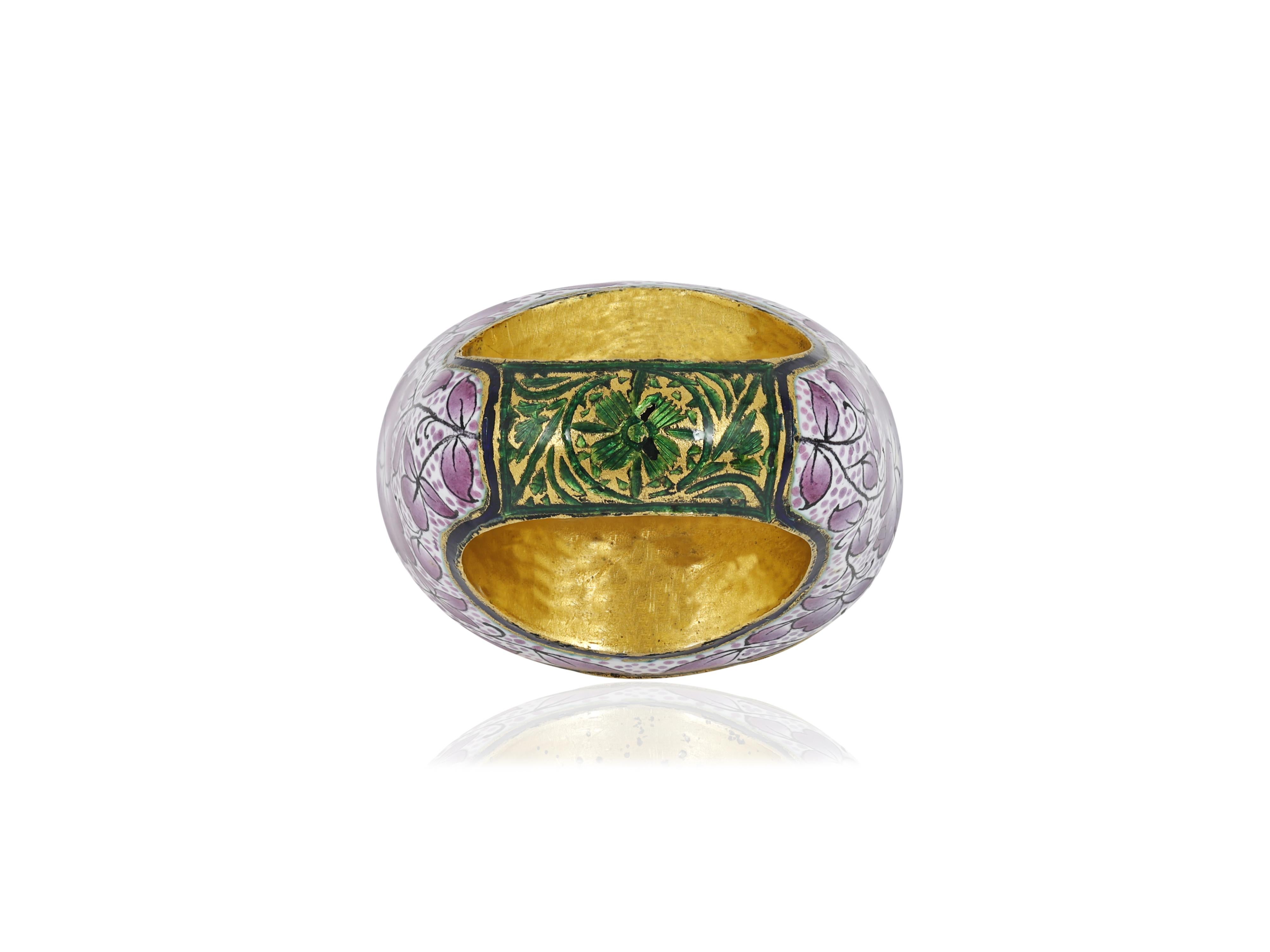 22K gold pink green enamel nine precious gemstones (navratna) Mughal ring For Sale 1