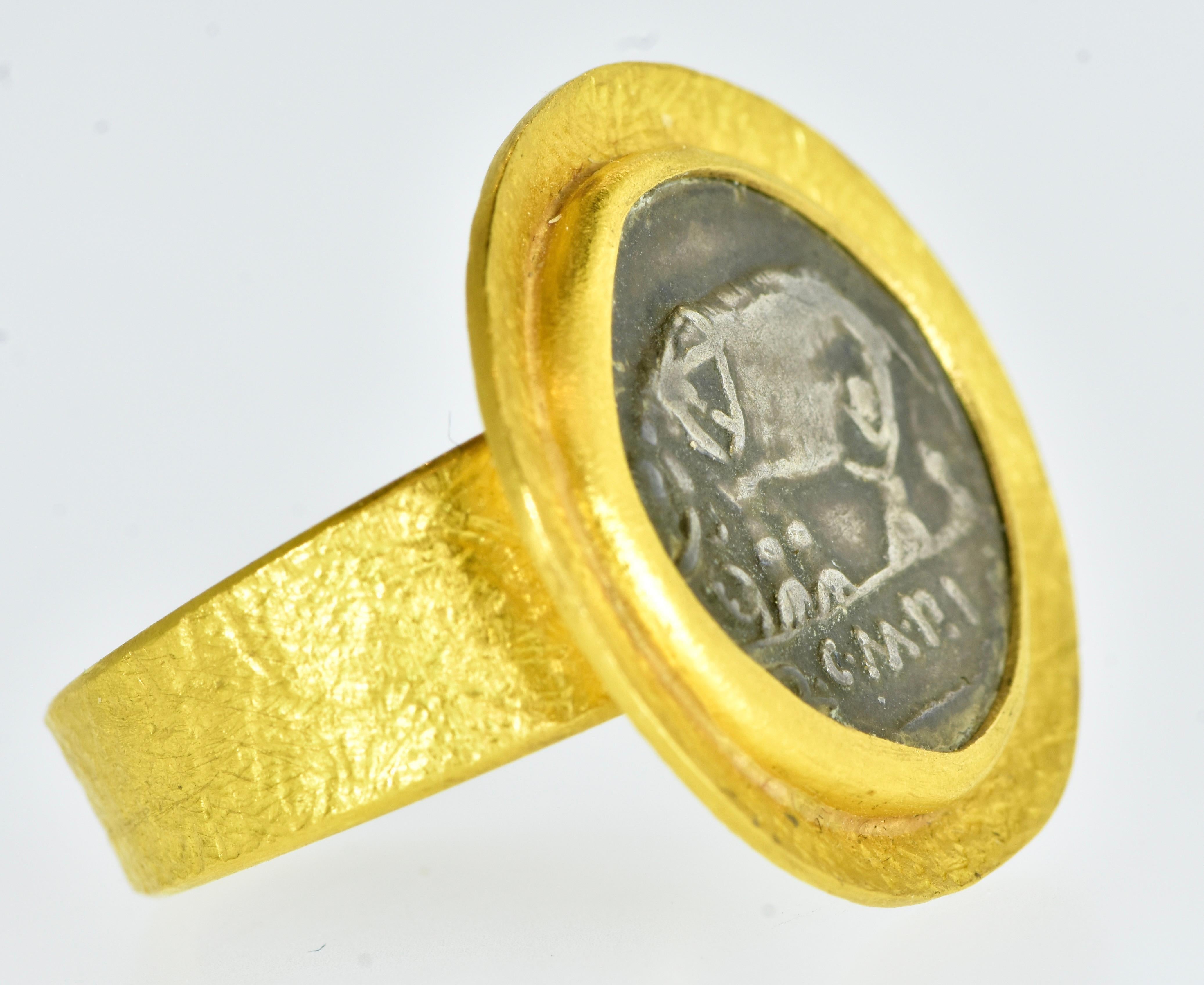 22K gold Ring centering a fine Ancient Roman Coin, Fairchild & Co. For Sale 2