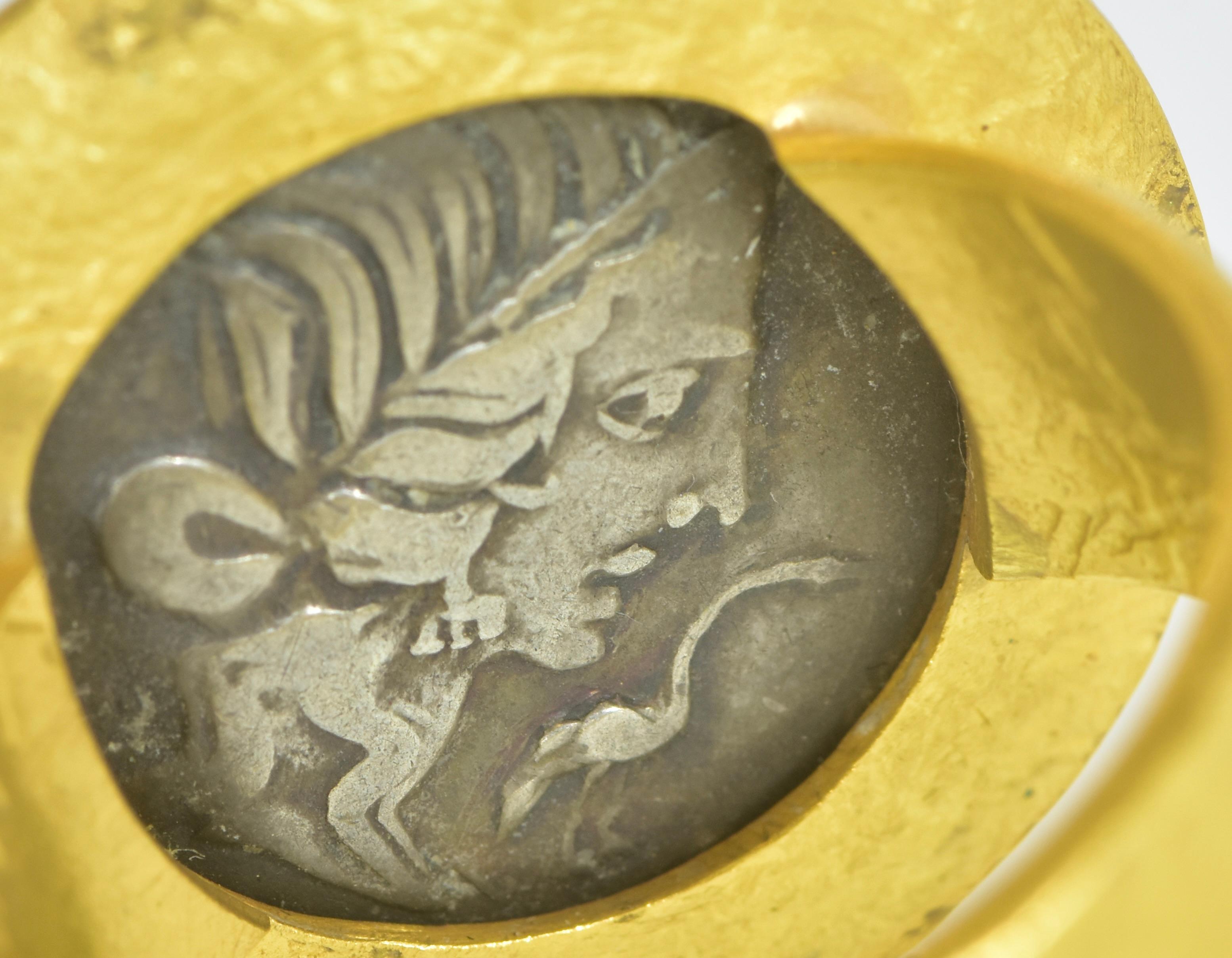 22K gold Ring centering a fine Ancient Roman Coin, Fairchild & Co. For Sale 3
