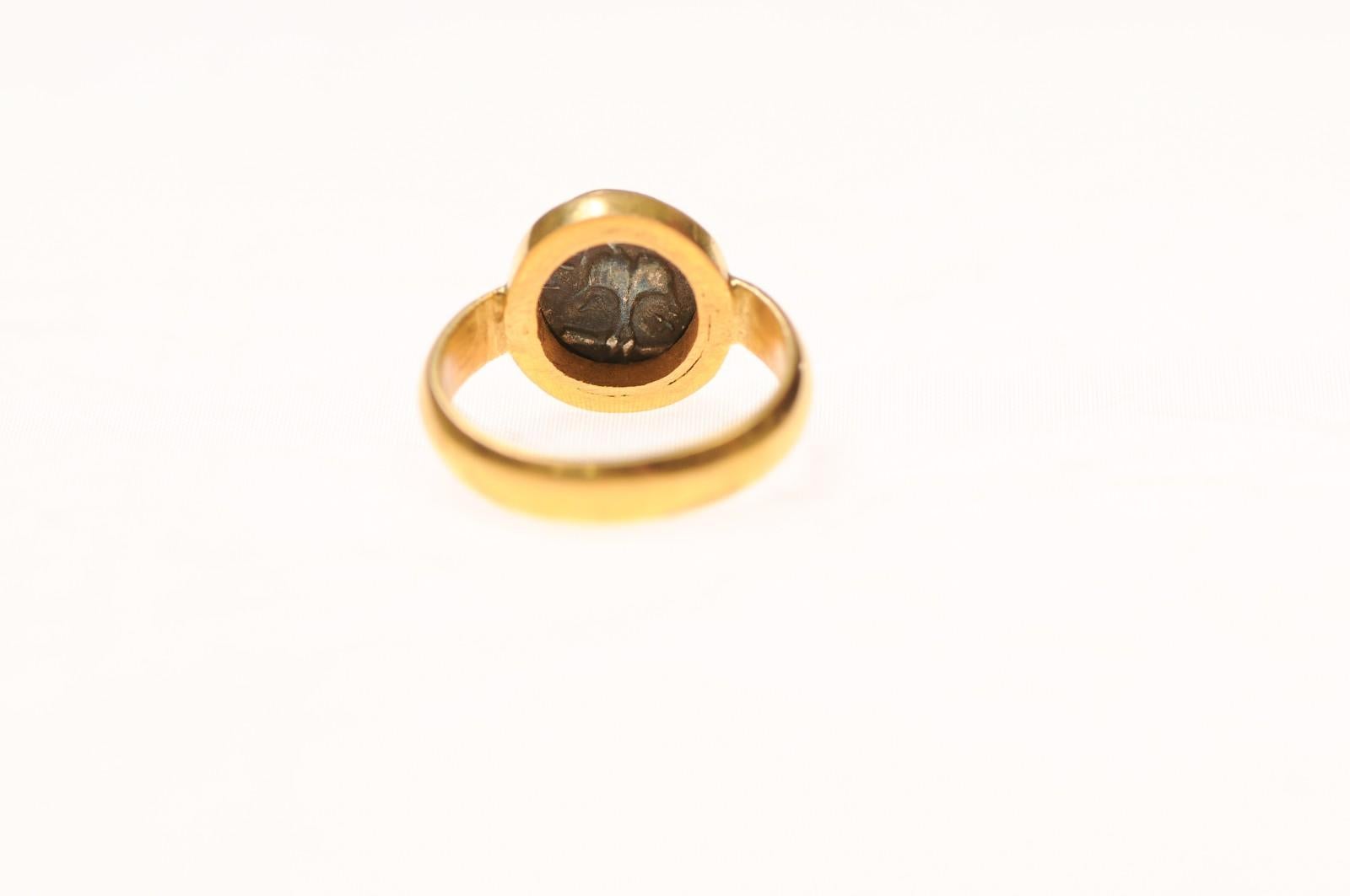 Anillo de oro de 22 quilates con Dibol [moneda] de plata de Apolo en Excelente estado para la venta en Atlanta, GA