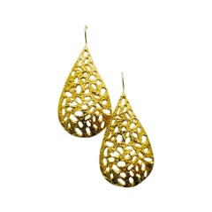 22k Gold Teardrop Earrings and Pendant Set