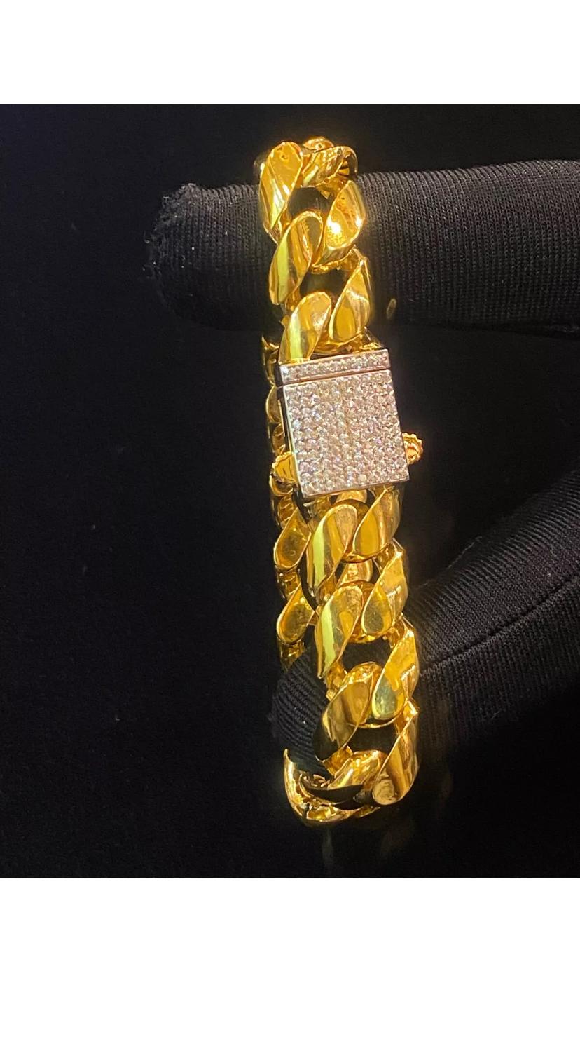 22K Gold  Unisex Dubai Cuban Link Chain Bracelet For Sale 6