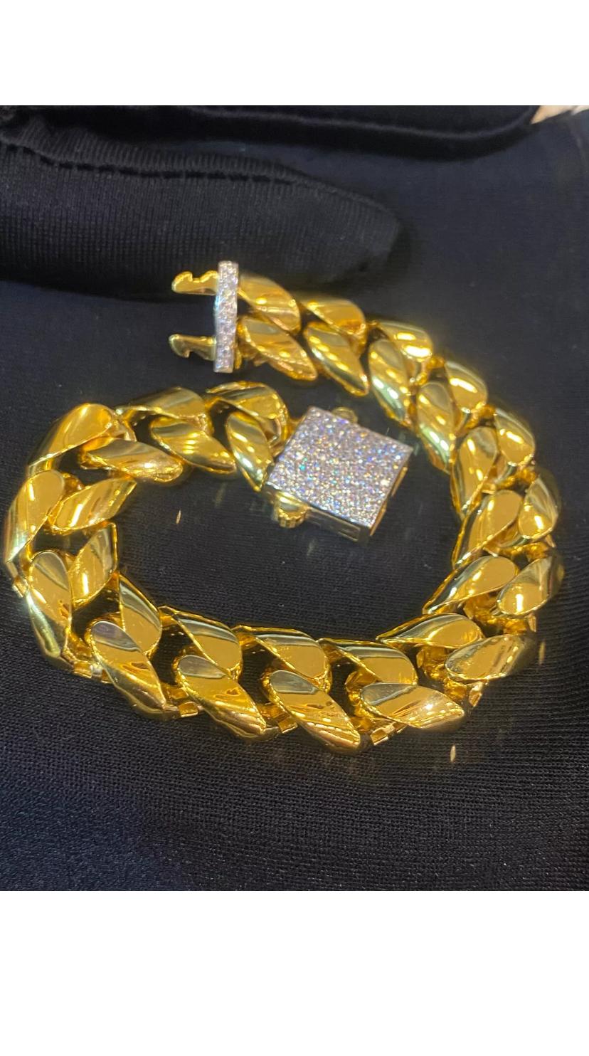 22K Gold  Unisex Dubai Cuban Link Chain Bracelet For Sale 9