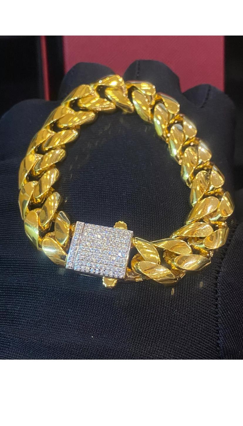 22K Gold  Unisex Dubai Cuban Link Chain Bracelet For Sale 10