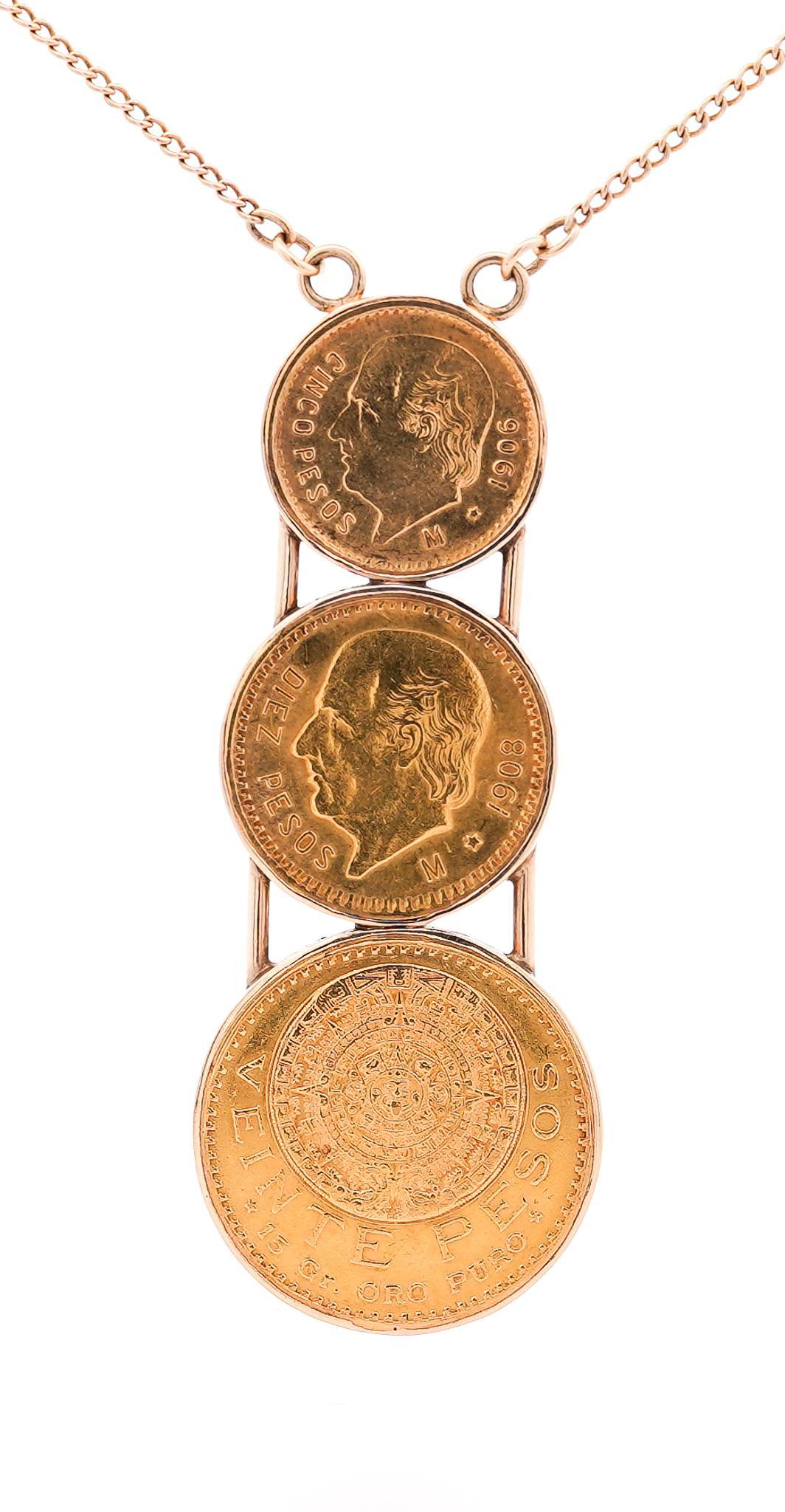 22k Gold USA Peso Coin Bezel Graduating Pendant Necklace - 20, 10, 5 Peso In Excellent Condition For Sale In Miami, FL