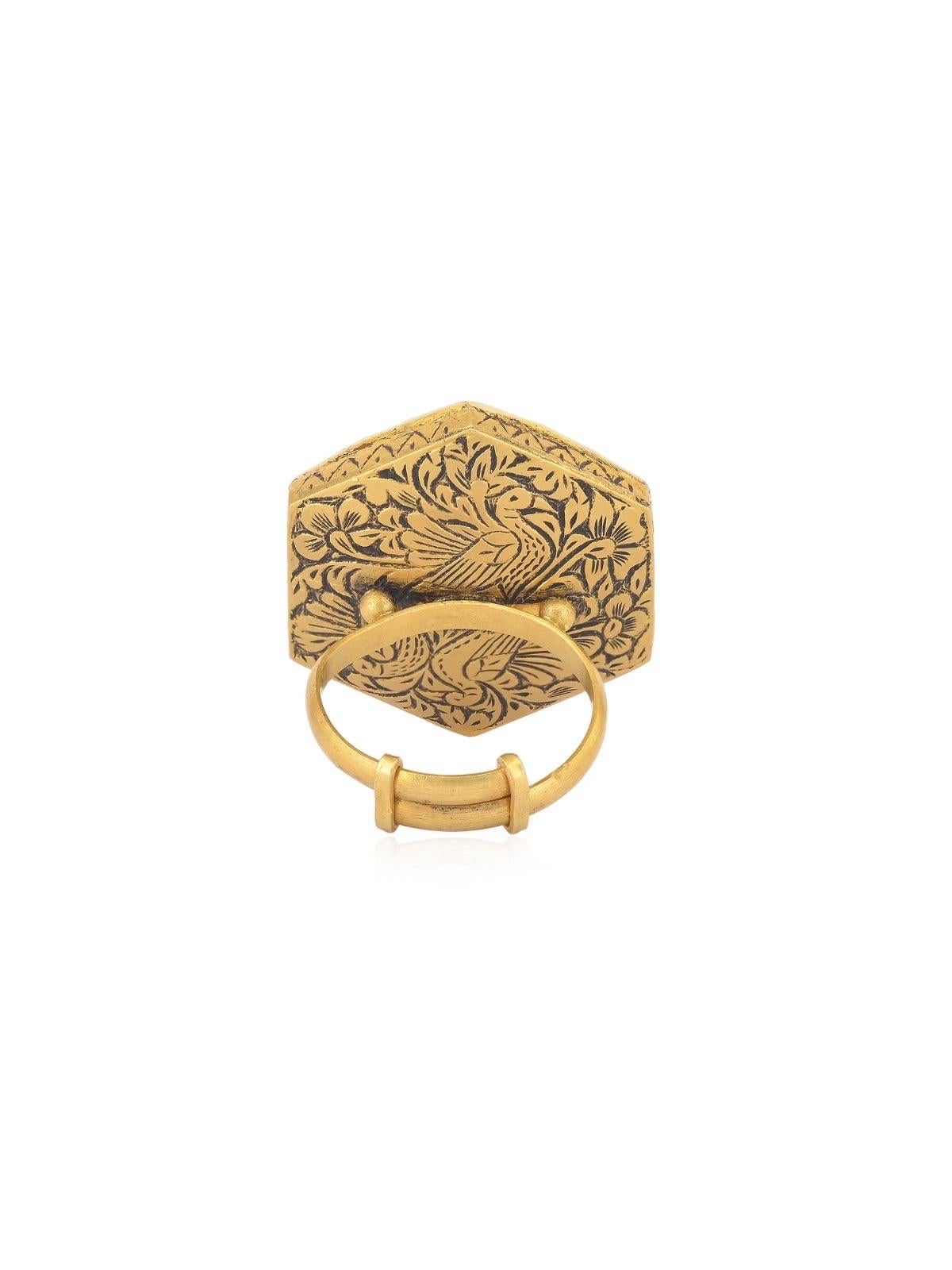 22k Handmade Gold Ring with Uncut Diamonds In New Condition For Sale In Jaipur, IN