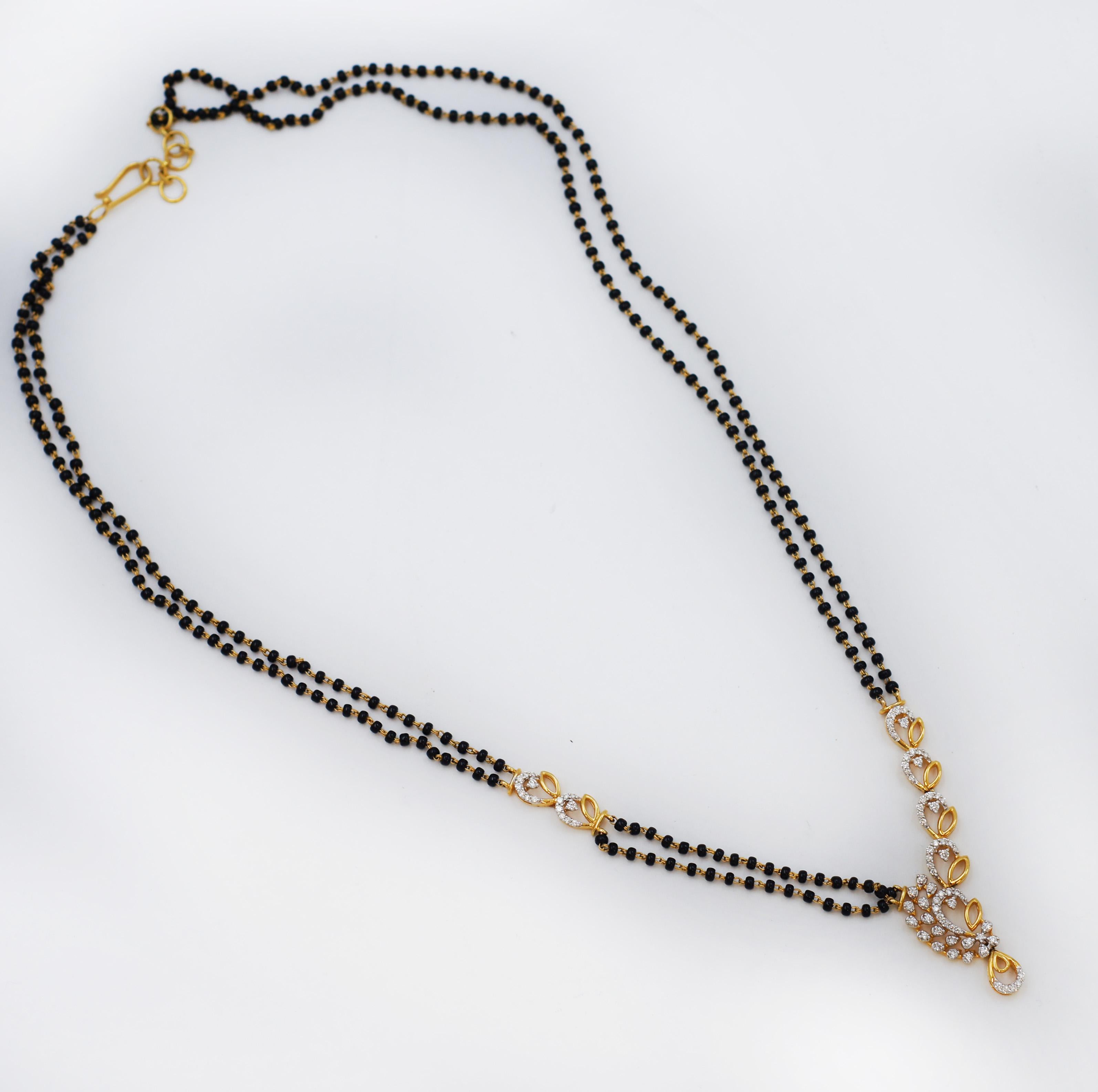 22k Indian Yellow Gold Diamonds and Black Bead Mangalsutra Necklace In Good Condition For Sale In San Fernando, CA