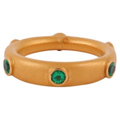 22k Karat Yellow Gold 0.64 Carat Ground-Cut Natural Emerald Eternity Band Ring