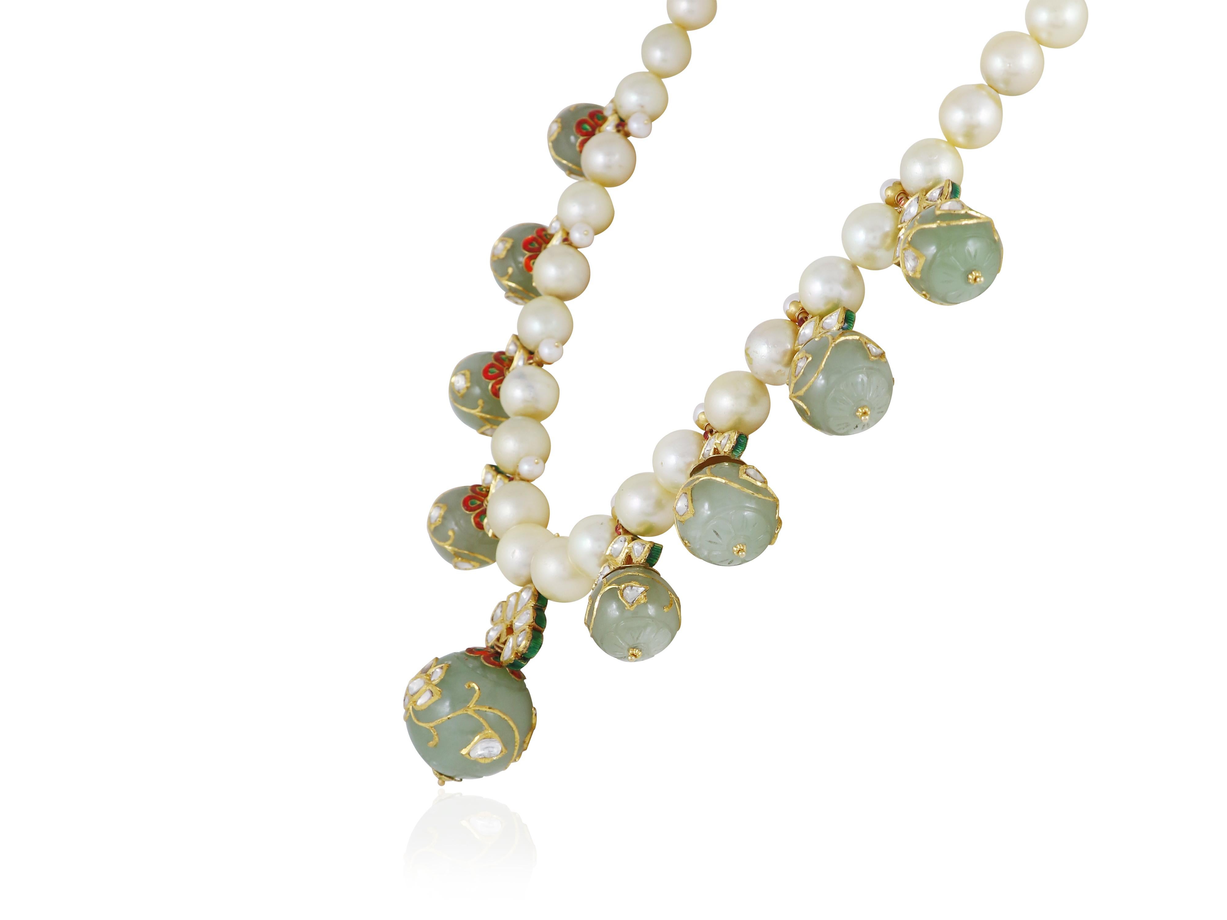 22K Mughal Maharaja Jade ball necklace with diamond polki and south sea pearl In New Condition For Sale In Bangkok,, TH