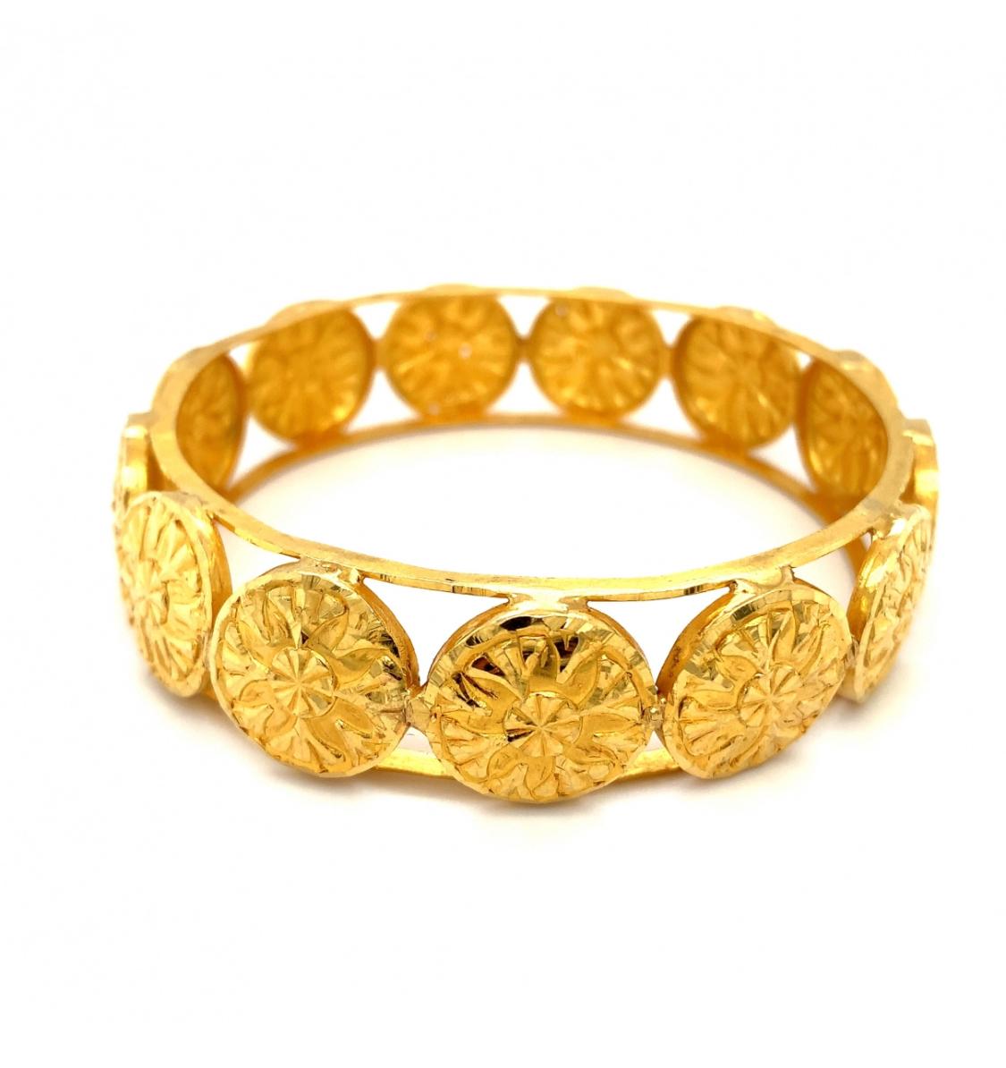 Modern 22k Yellow gold bangle bracelet art deco Asian jewellery For Sale