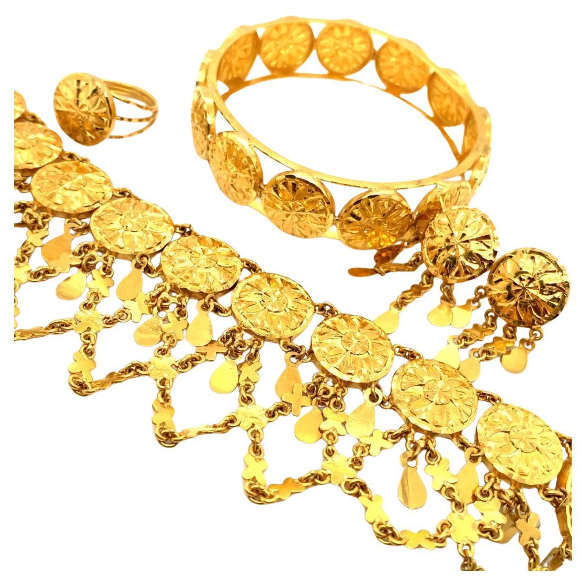 22k Yellow gold bangle bracelet ring earrings and anklet jewellery set For Sale