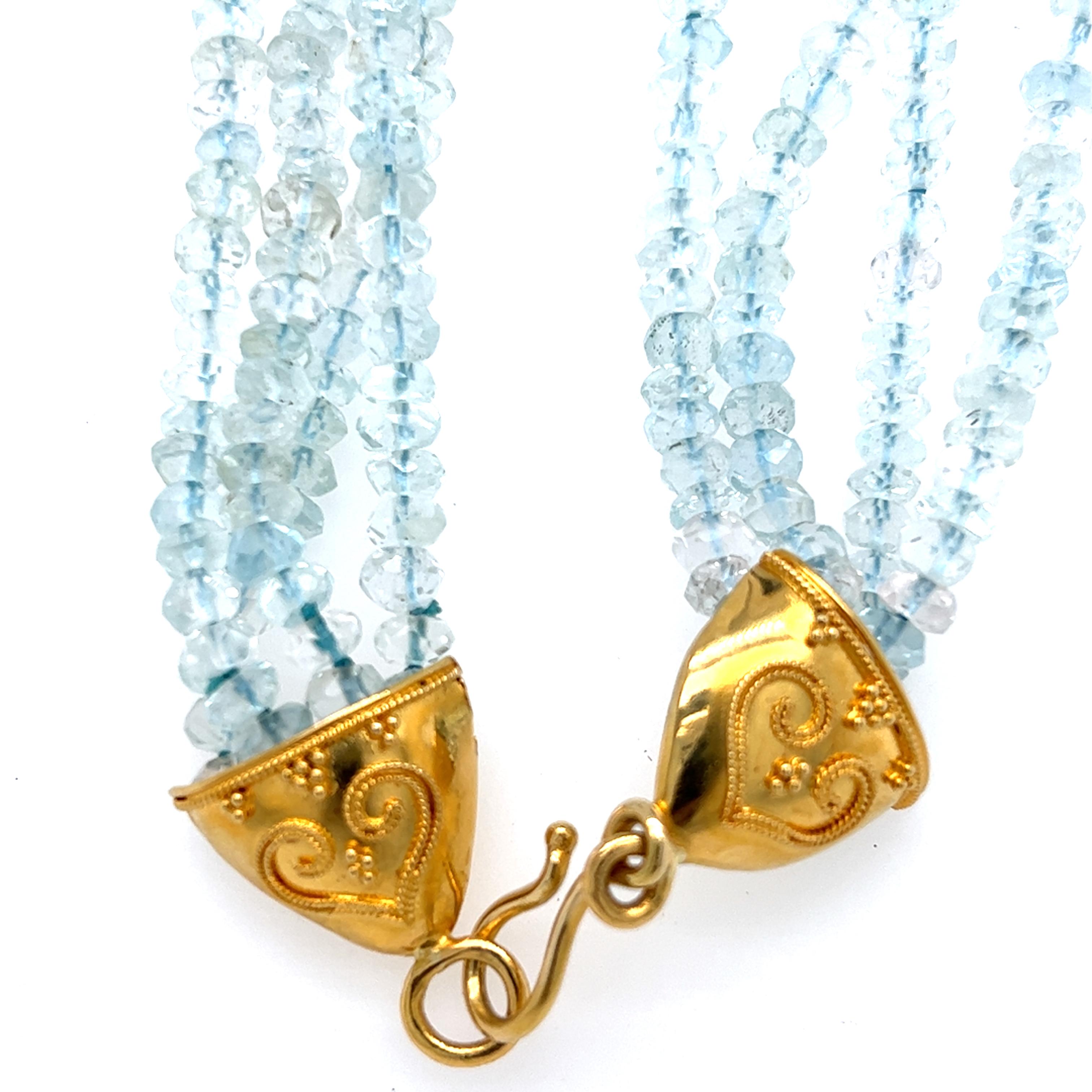 22 Karat Gelbgold geschnitzter Quarz römischer Säule & blauer Zirkon Perlenkette Damen im Angebot
