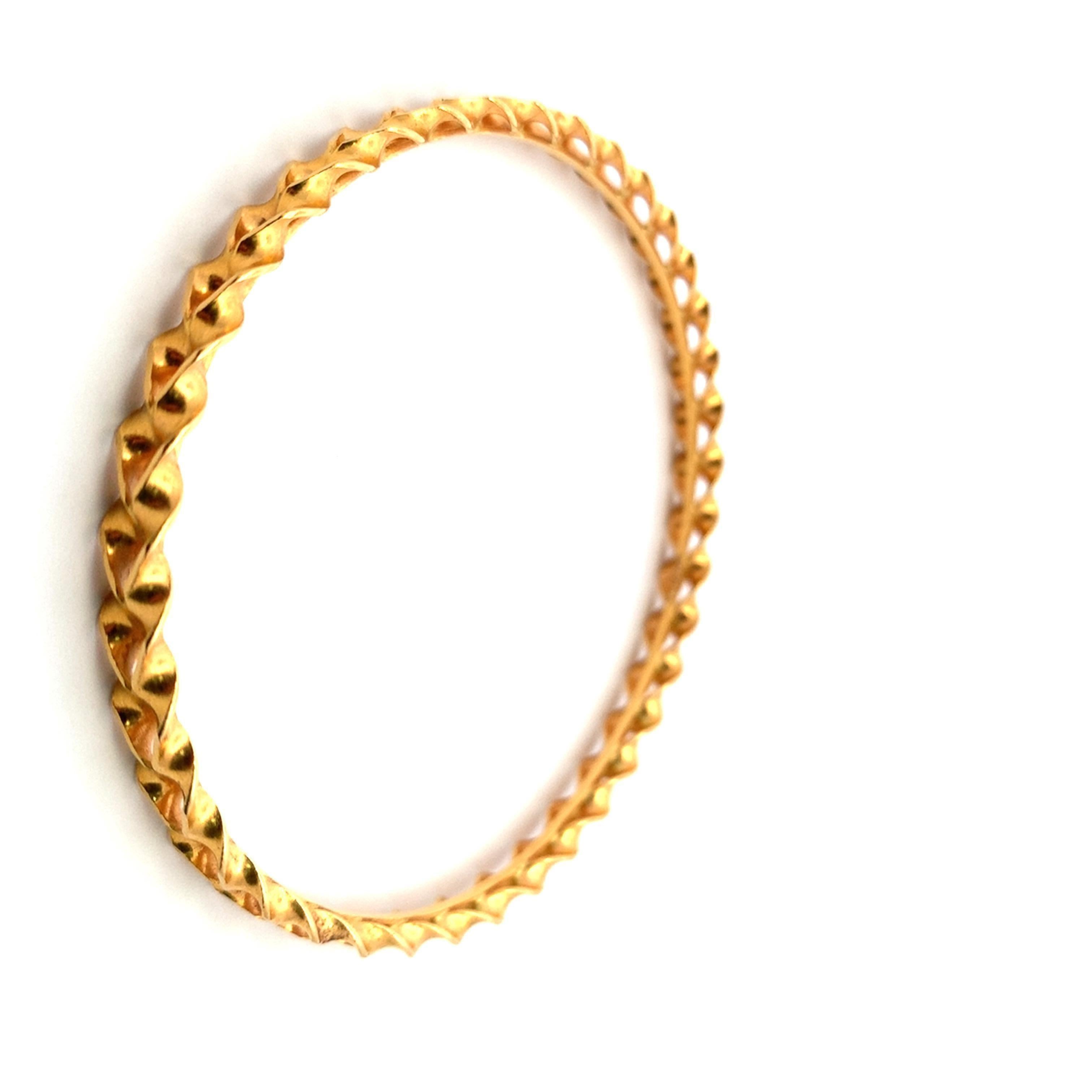 22k Yellow gold chunky intertwined twisted bangle bracelet For Sale 1