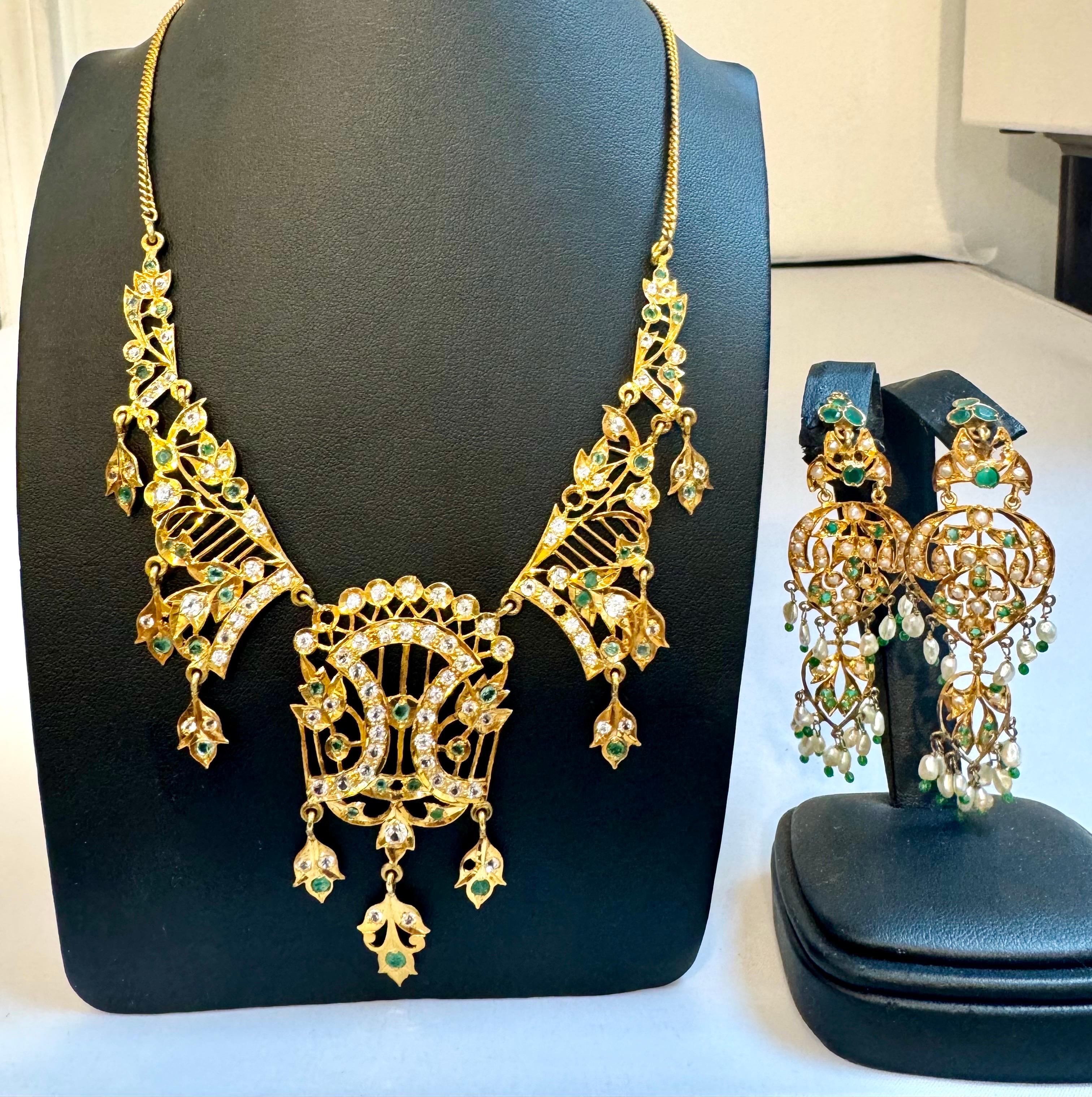 Round Cut 22k Yellow Gold Necklace Jewelry, Indian Handmade ,  Vintage Necklace Suite