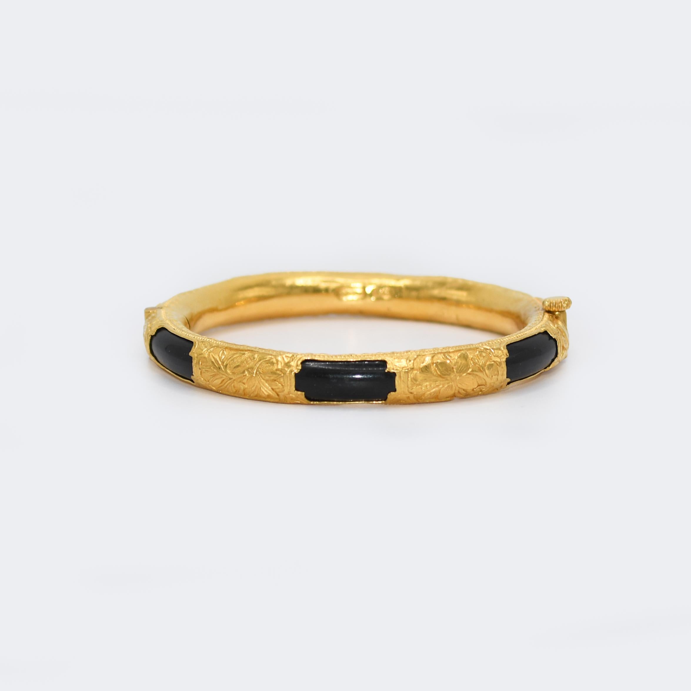 Women's or Men's 22k Yellow Gold & Onyx Bangle For Sale