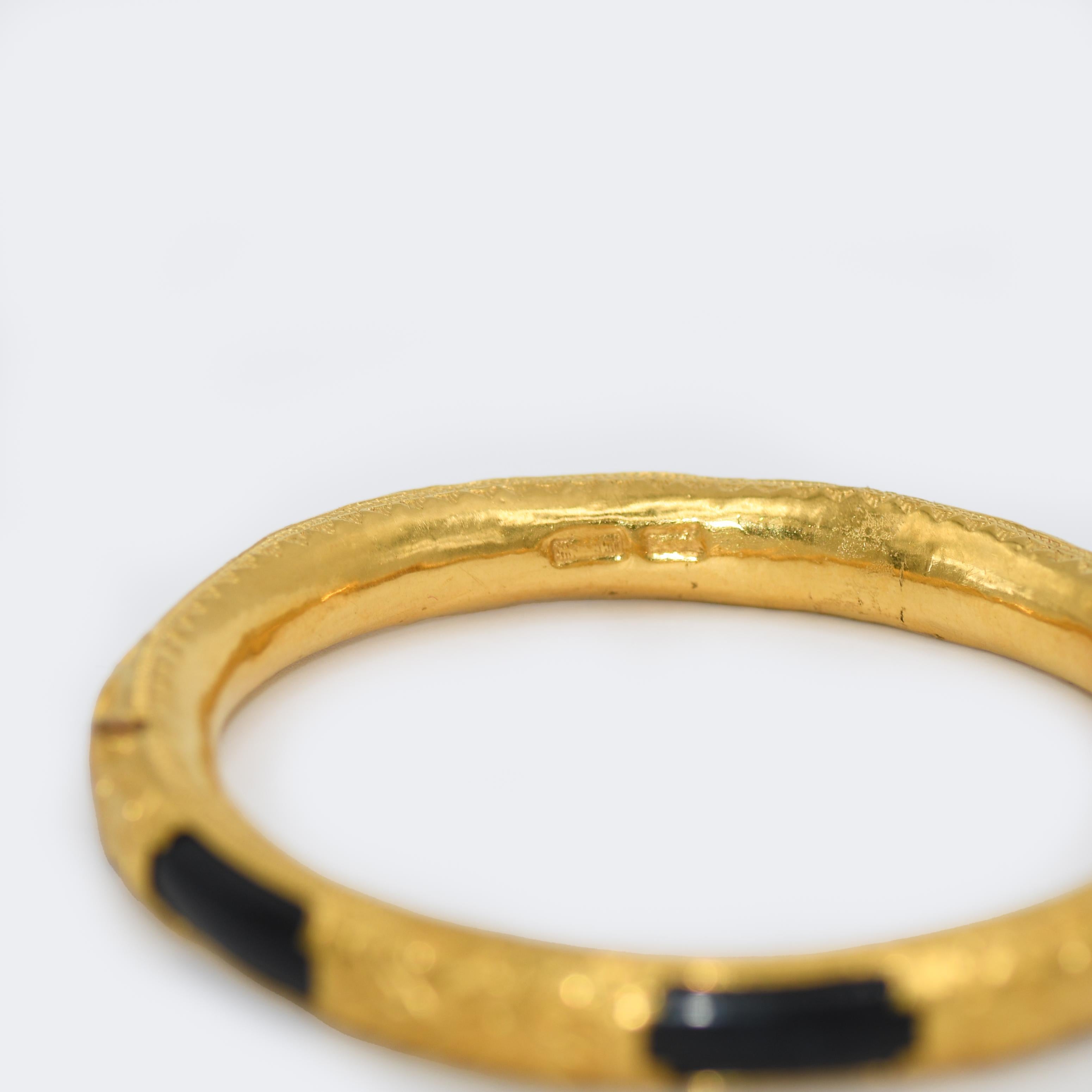 22k Yellow Gold & Onyx Bangle For Sale 2