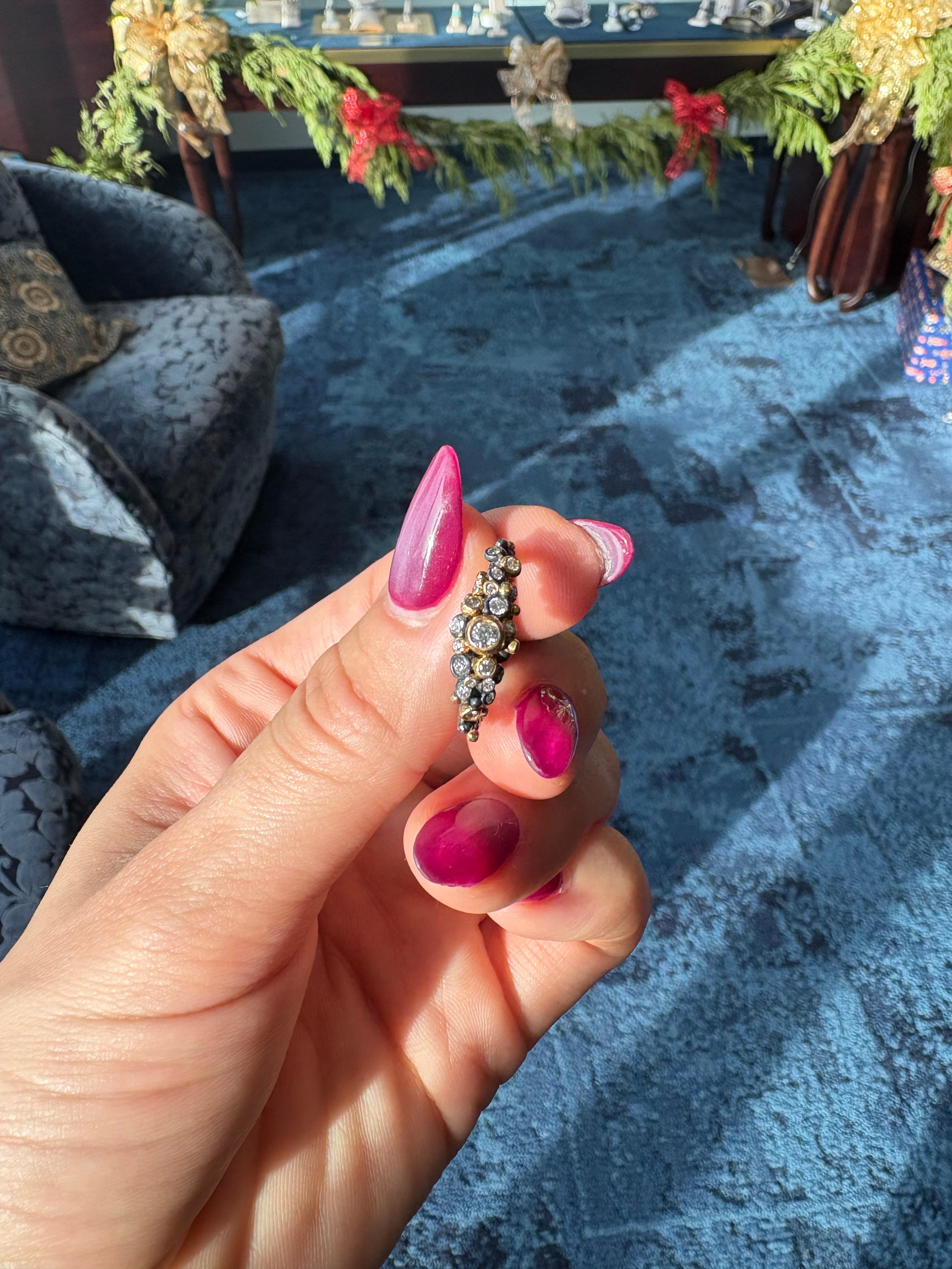 Taille brillant 22K Yellow Gold / Oxidized Sterling Silver and Round Brilliant Cut Diamond Ring en vente