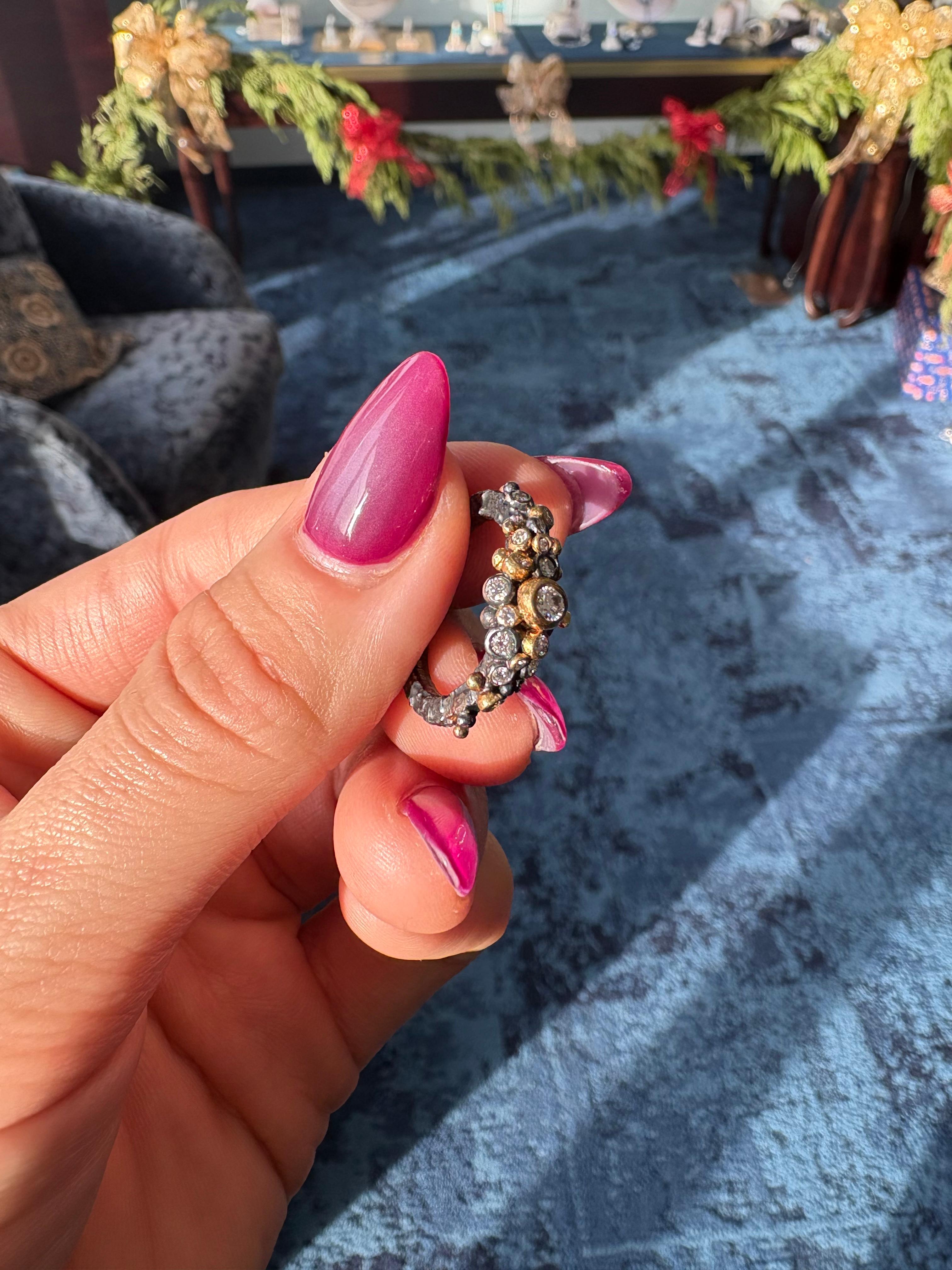 22K Yellow Gold / Oxidized Sterling Silver and Round Brilliant Cut Diamond Ring Neuf - En vente à Virginia Beach, VA