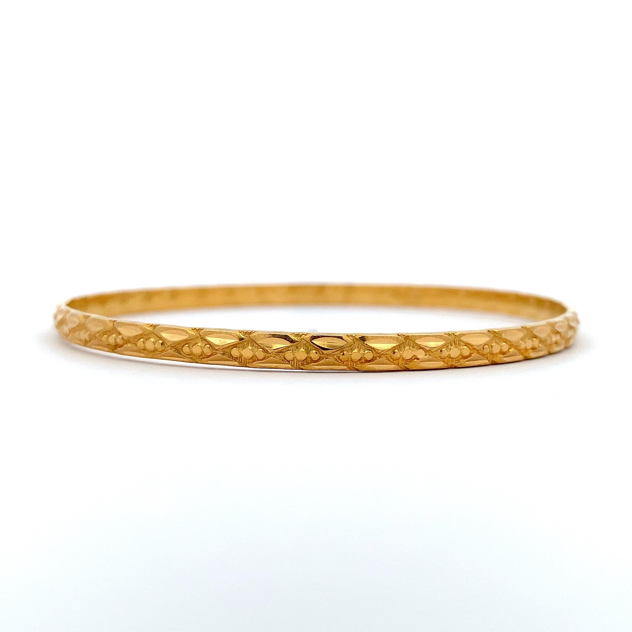 Bracelets bangle en or jaune 22k à motifs Neuf - En vente à London, GB