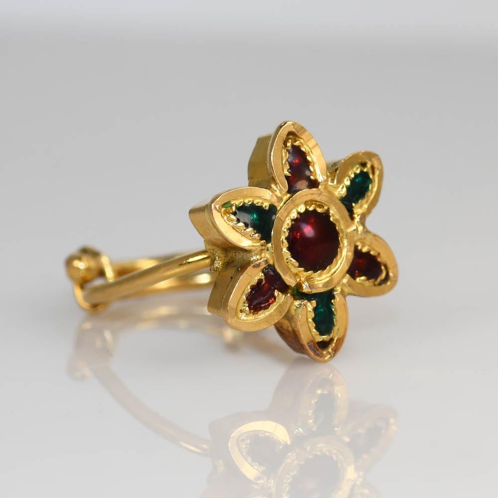 22k Yellow Gold ring, with Flower designed head.
Set with Green and Red Enamel. 
Size 3 1/4 weighs 3.9 grams
very good condition 