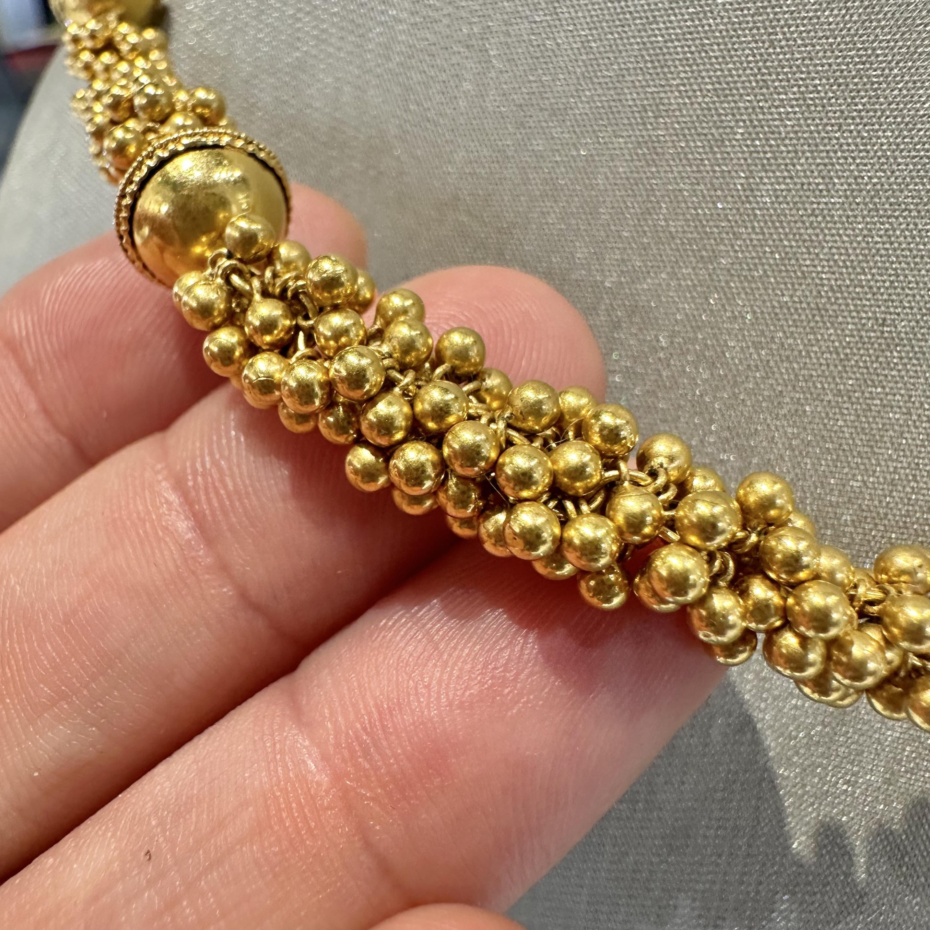 22k Yellow Gold Signed KDM Earrings and Necklace Set In Good Condition In Miami, FL