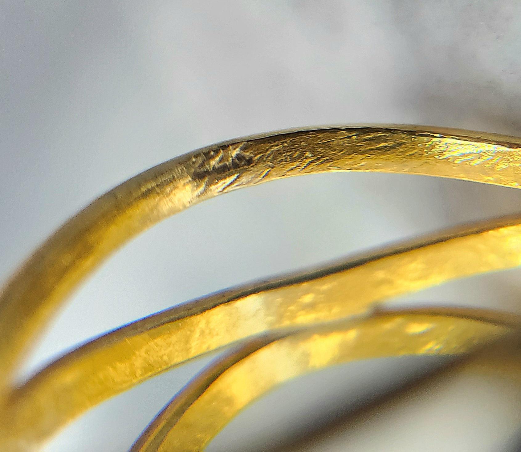Donna Anello di dichiarazione a spirale in oro giallo 22K a strati multipli e a fascia larga in vendita