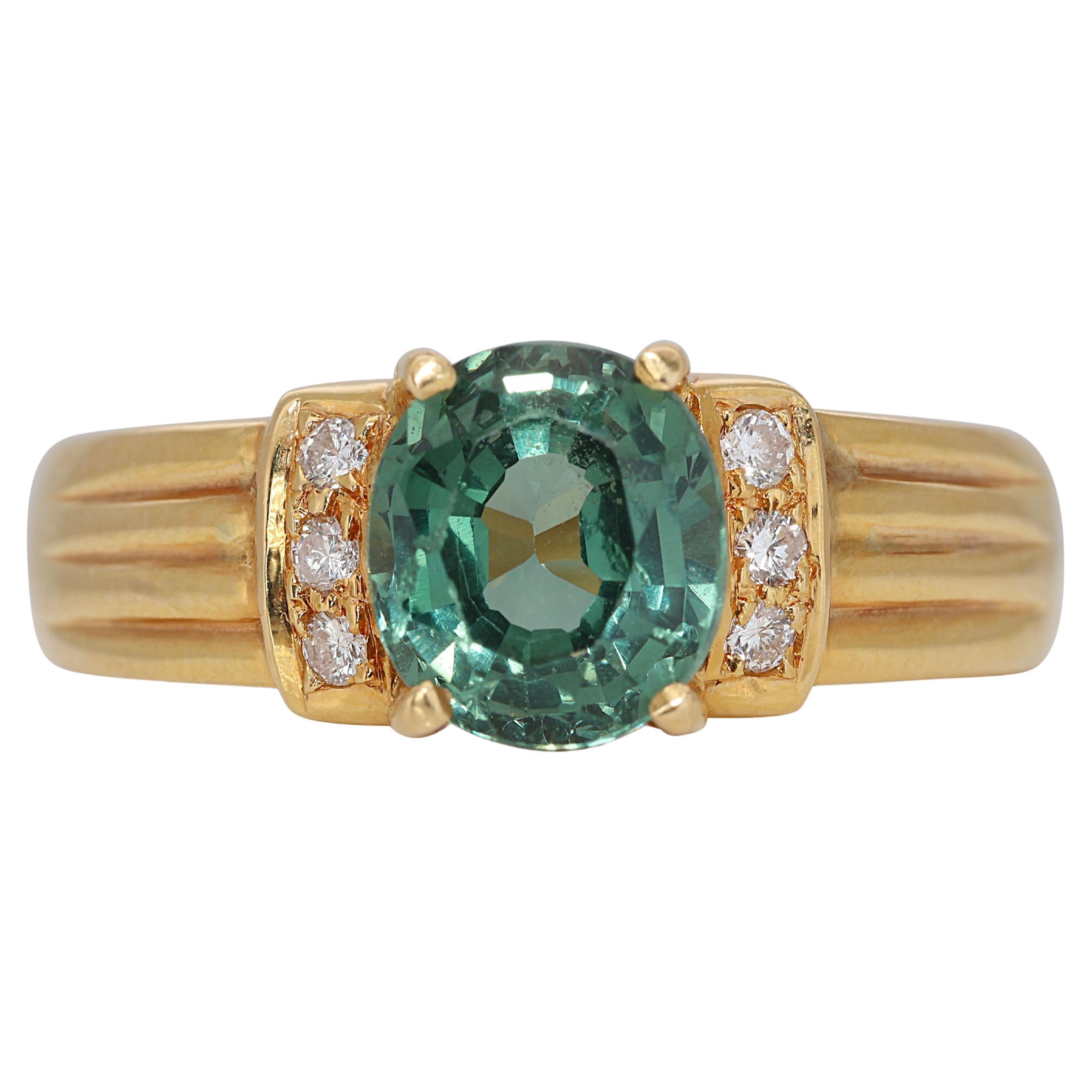 22k Yellow Gold Vintage Style Ring w/ 1.16ct Natural Diamonds & Spinel IGI Cert For Sale