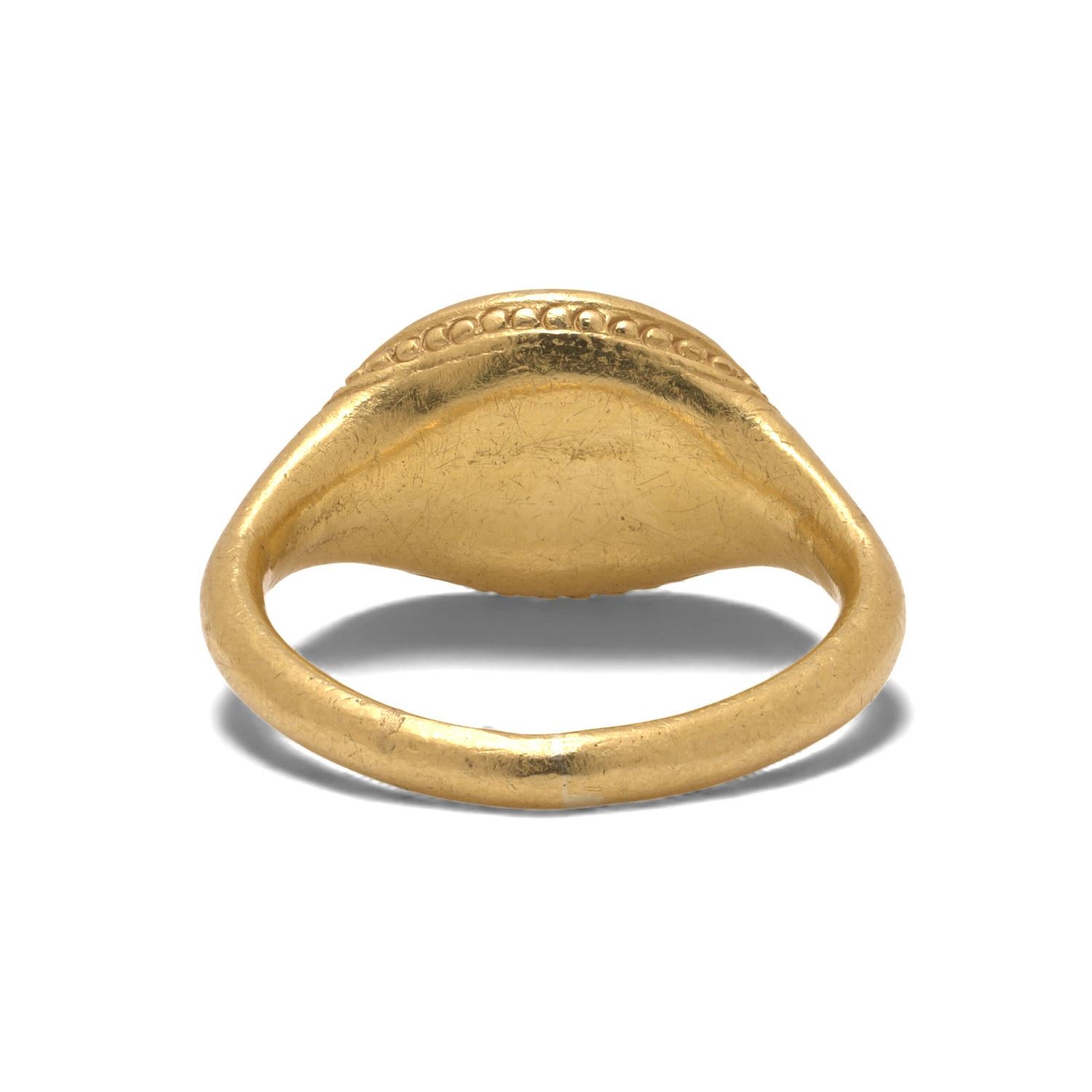 22KT Antique Gold Signet Ring with Griffon Motif, c.18th Century For Sale 2