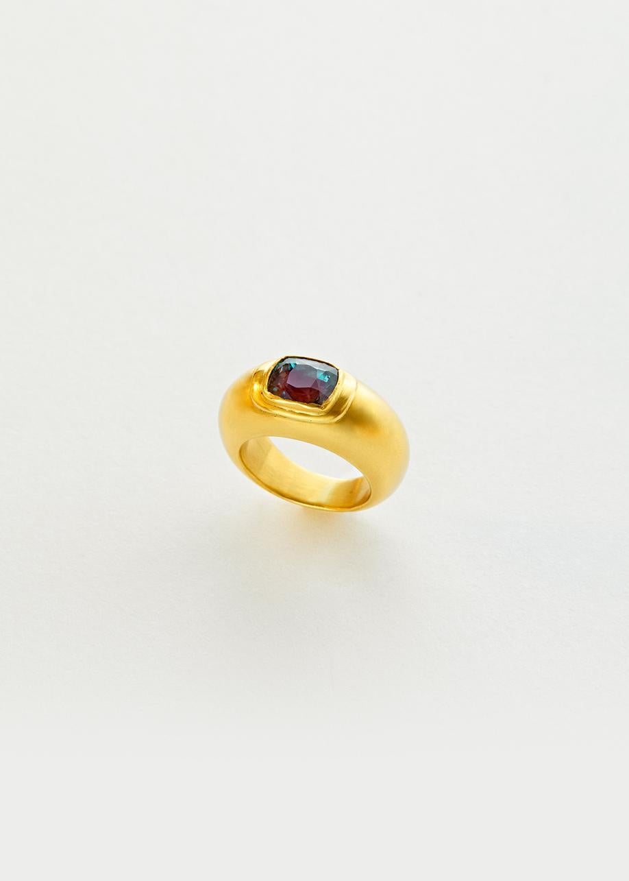 Cushion Cut 22kt Gold Alexandrite Ring For Sale
