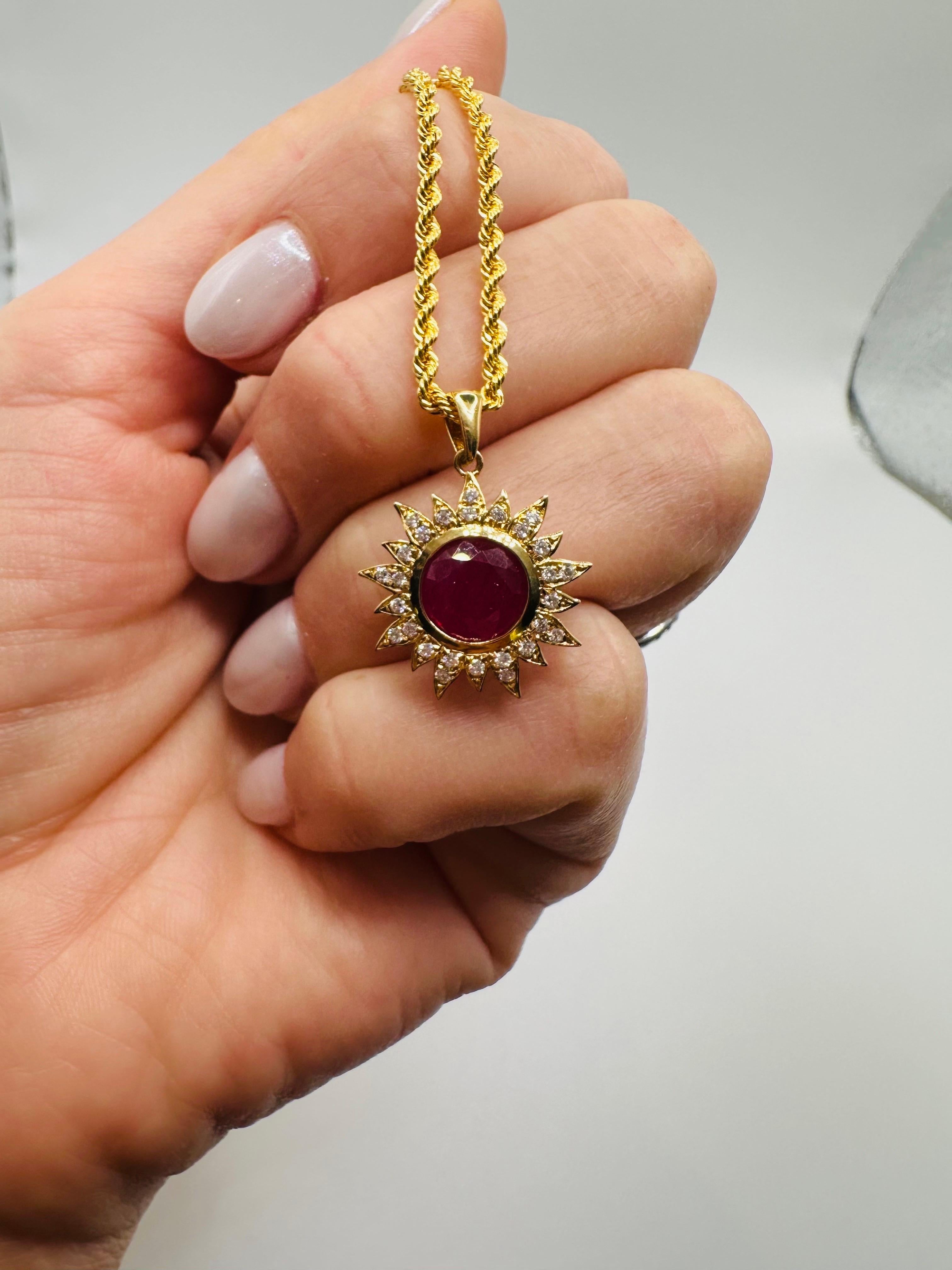 Collar sol rubí diamante 22KT cadena 16