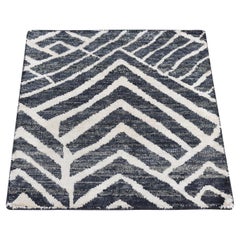 2'2"x2'2" Black, Modern Design, Pure Silk with Wool, Hand Knotted Sample Mat Rug