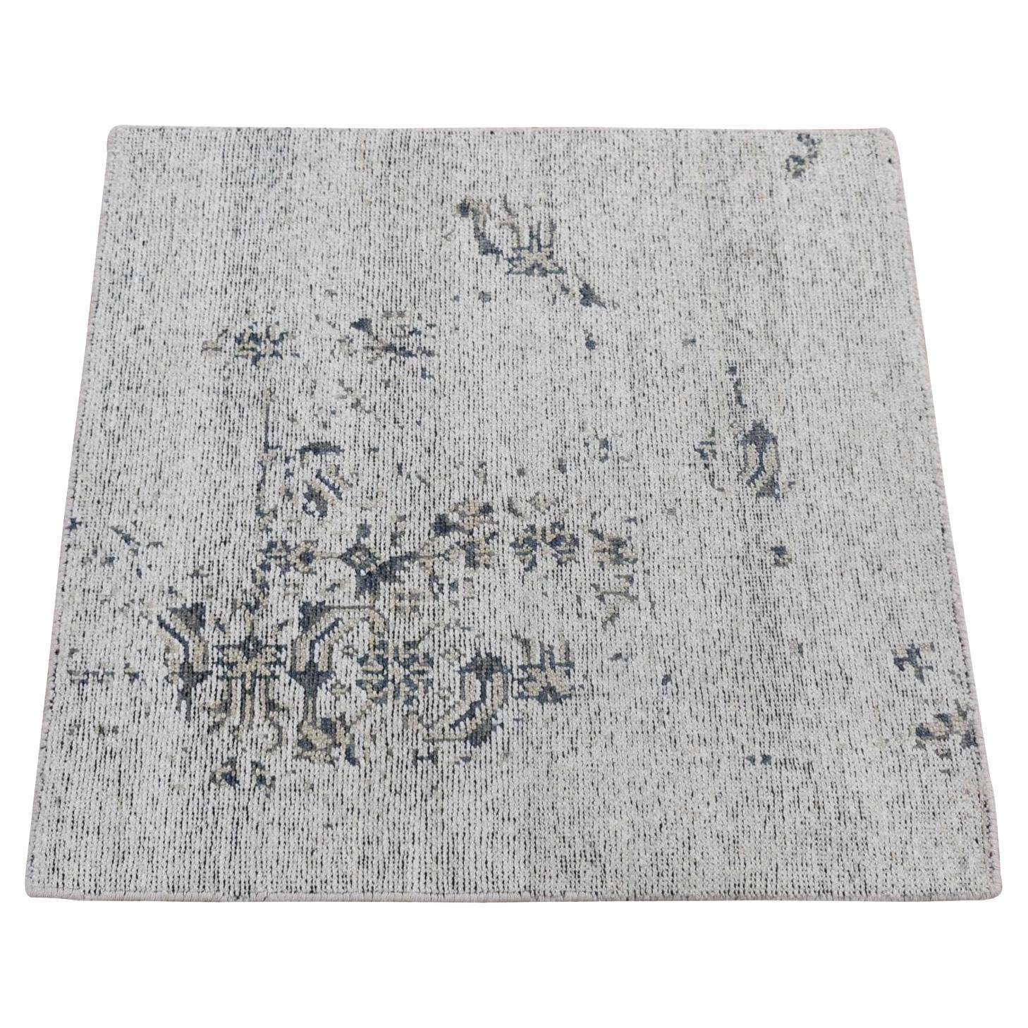 2'2"x2'2" Ivory Modern Design Hand Knotted Hi and Lo 100% Silk Zero Pile Rug
