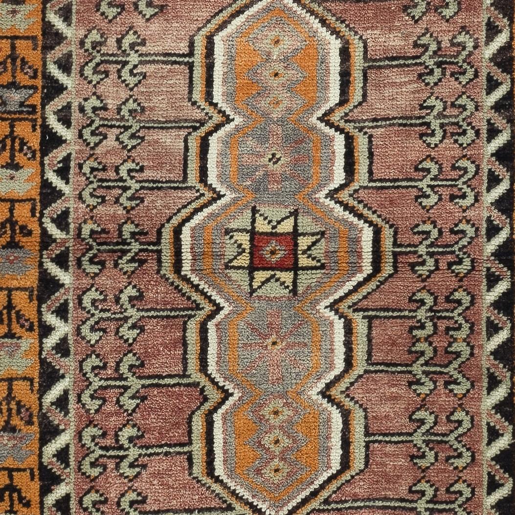 22x45 in Vintage Schachtelteppich. Einzigartiger türkischer Akzentteppich. Türmatte (Handgeknüpft) im Angebot