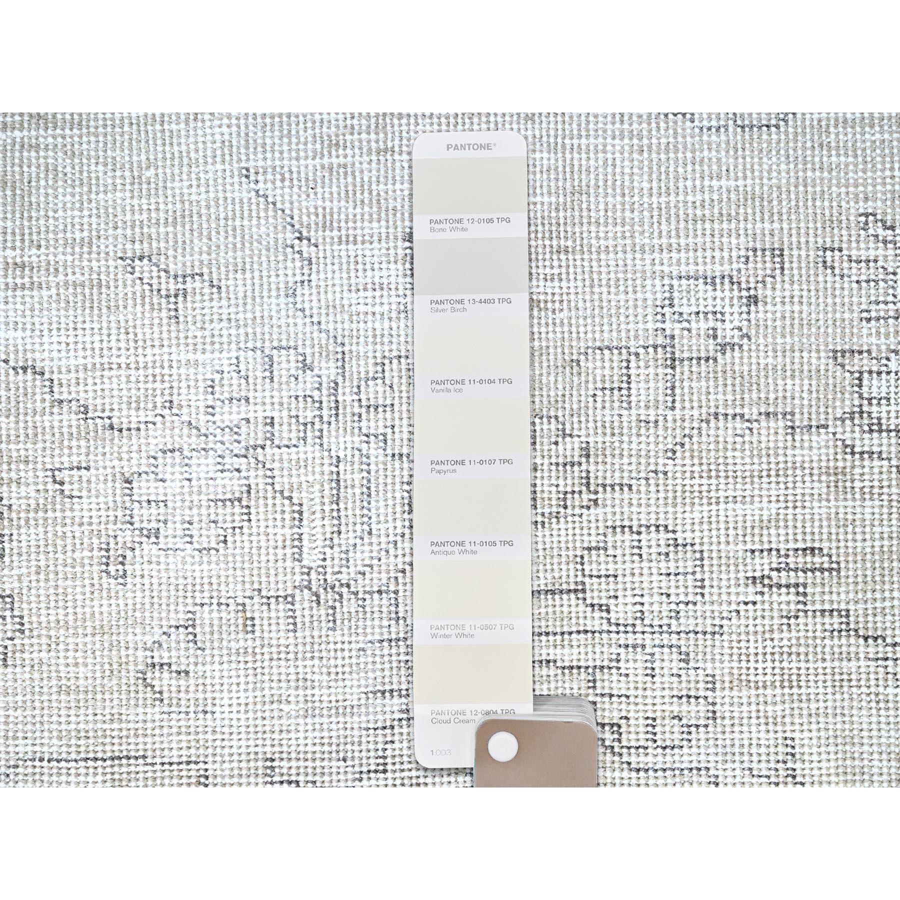 Hand-Knotted 2'2