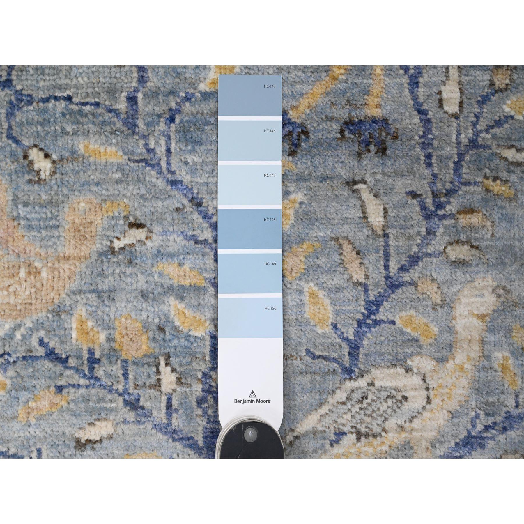 Oushak Tappeto Runner in lana annodato a mano blu Peshawar Birds of Paradise Design in vendita