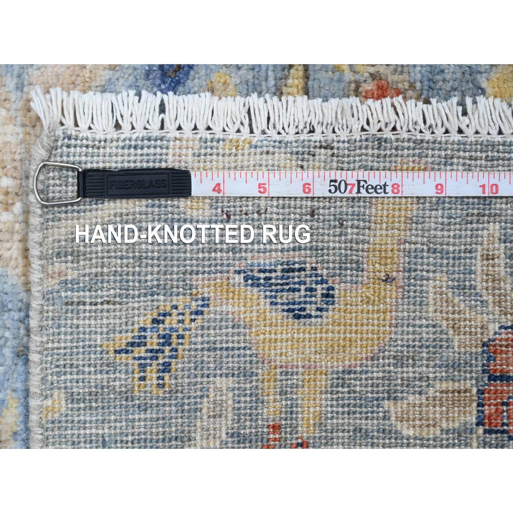 Tappeto Runner in lana annodato a mano blu Peshawar Birds of Paradise Design In condizioni Nuovo in vendita a Carlstadt, NJ
