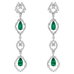 Boucles d'oreilles en or blanc 18 carats avec émeraudes de Colombie de 2,3 carats et diamants