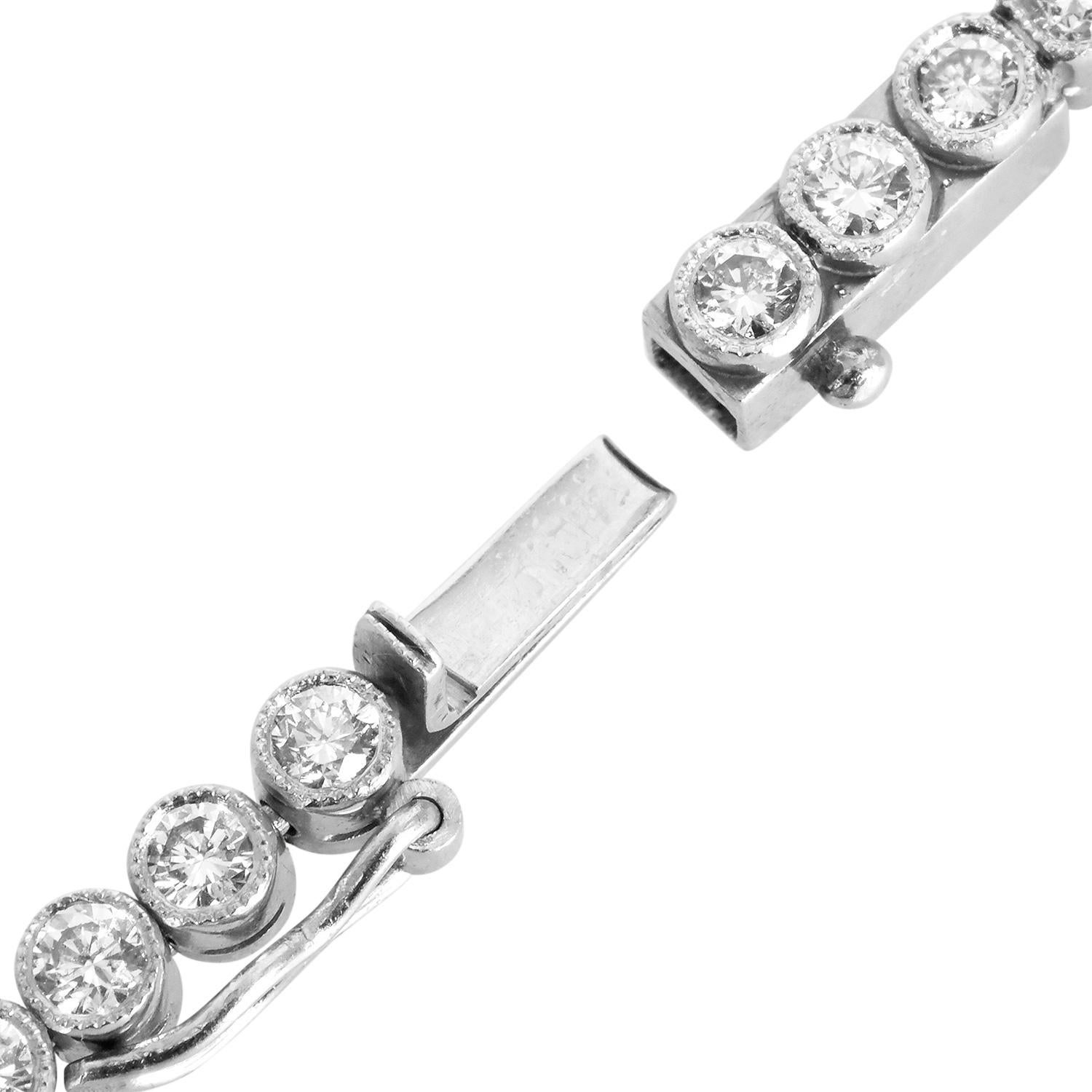 Donna 23 Carati Extra Clean Diamante Naturale Due Fili Riviera Tennis Collana in Platino in vendita