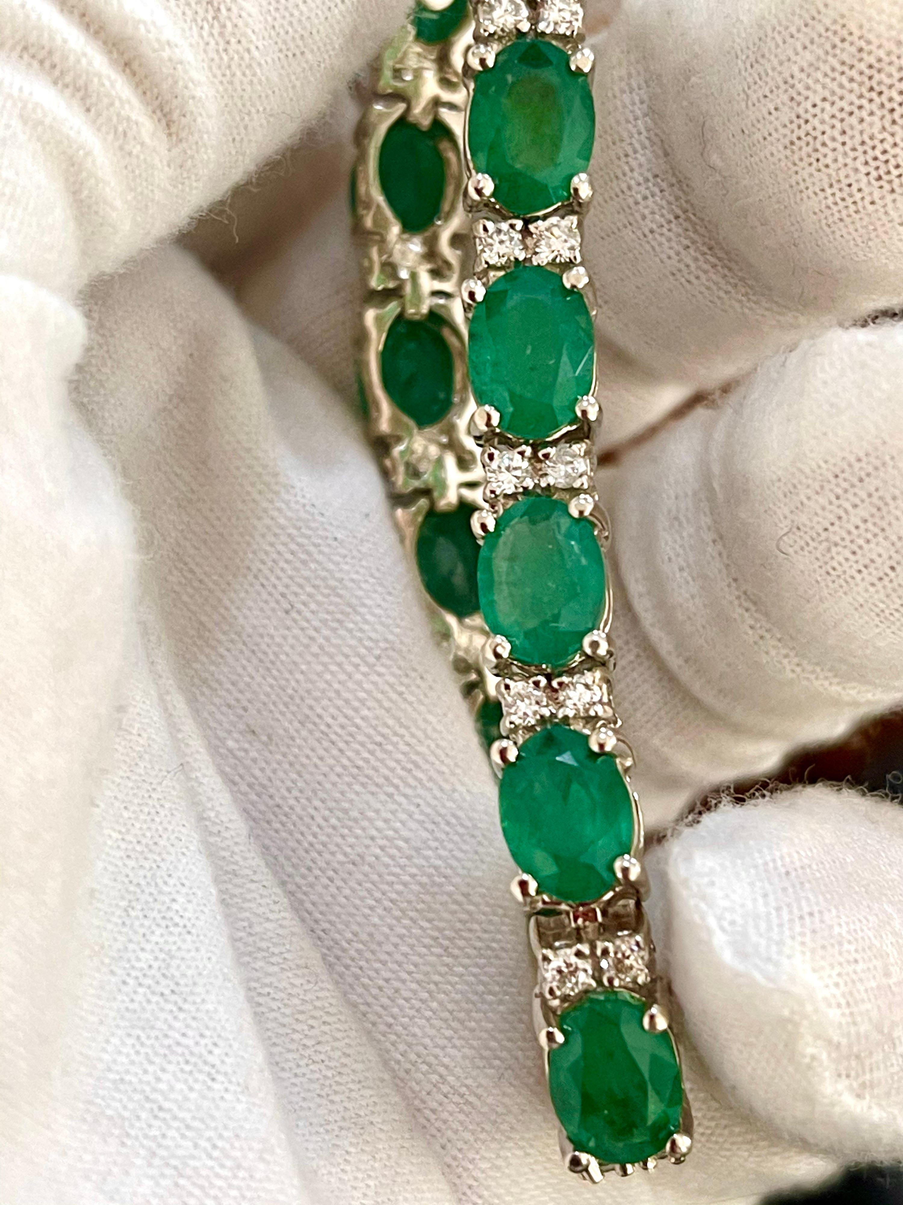 23 Carat Natural Zambian Emerald & 1.6 Ct Diamond Tennis Bracelet 14 Karat Gold For Sale 5